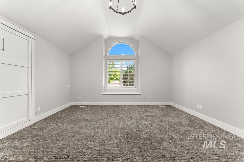 3901 S Sutton Way, Boise, Idaho 83706, 5 Bedrooms, 2.5 Bathrooms, Residential For Sale, Price $949,900,MLS 98989030