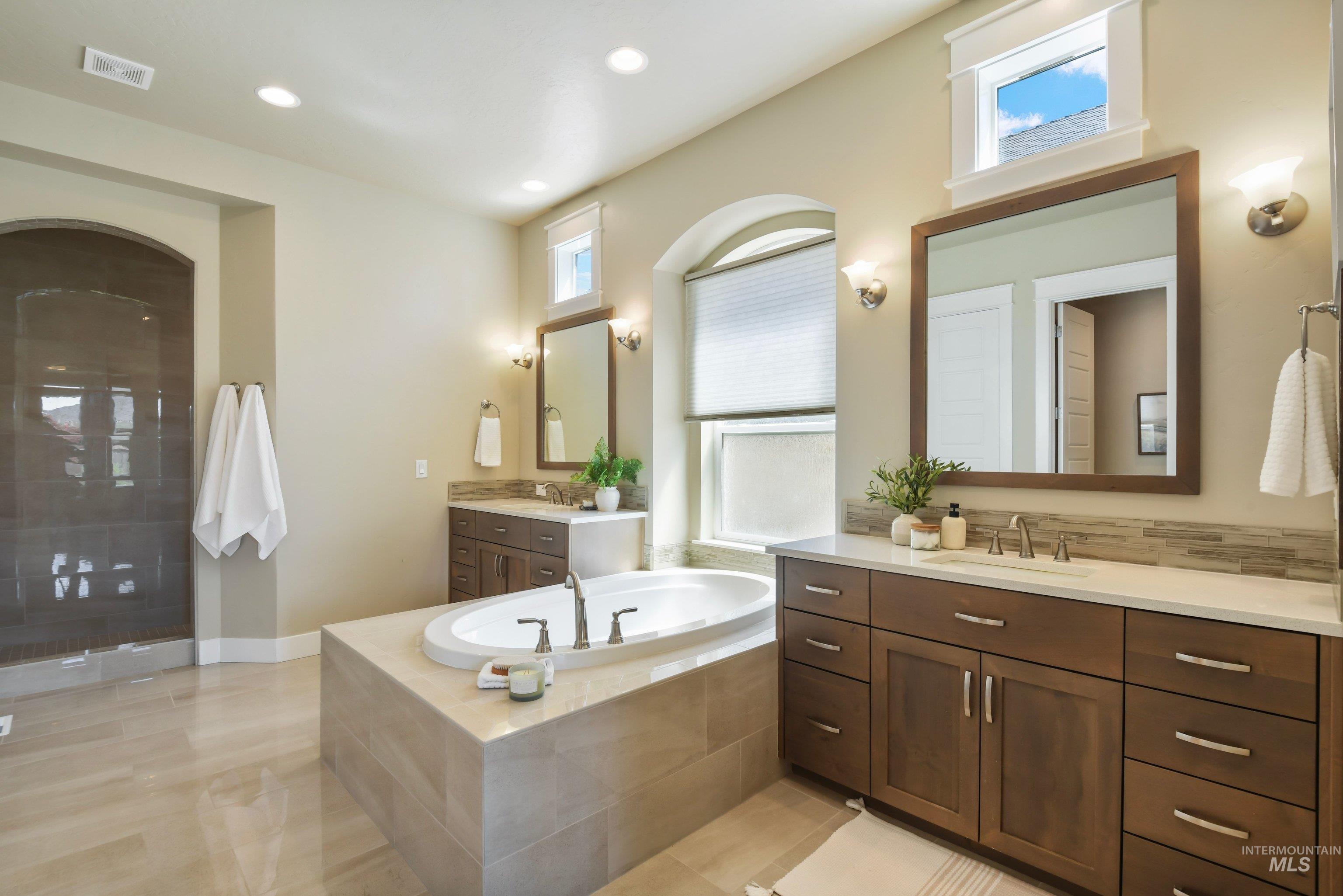 5437 W Philomena, Meridian, Idaho 83646, 5 Bedrooms, 4.5 Bathrooms, Residential For Sale, Price $1,049,000,MLS 98989038