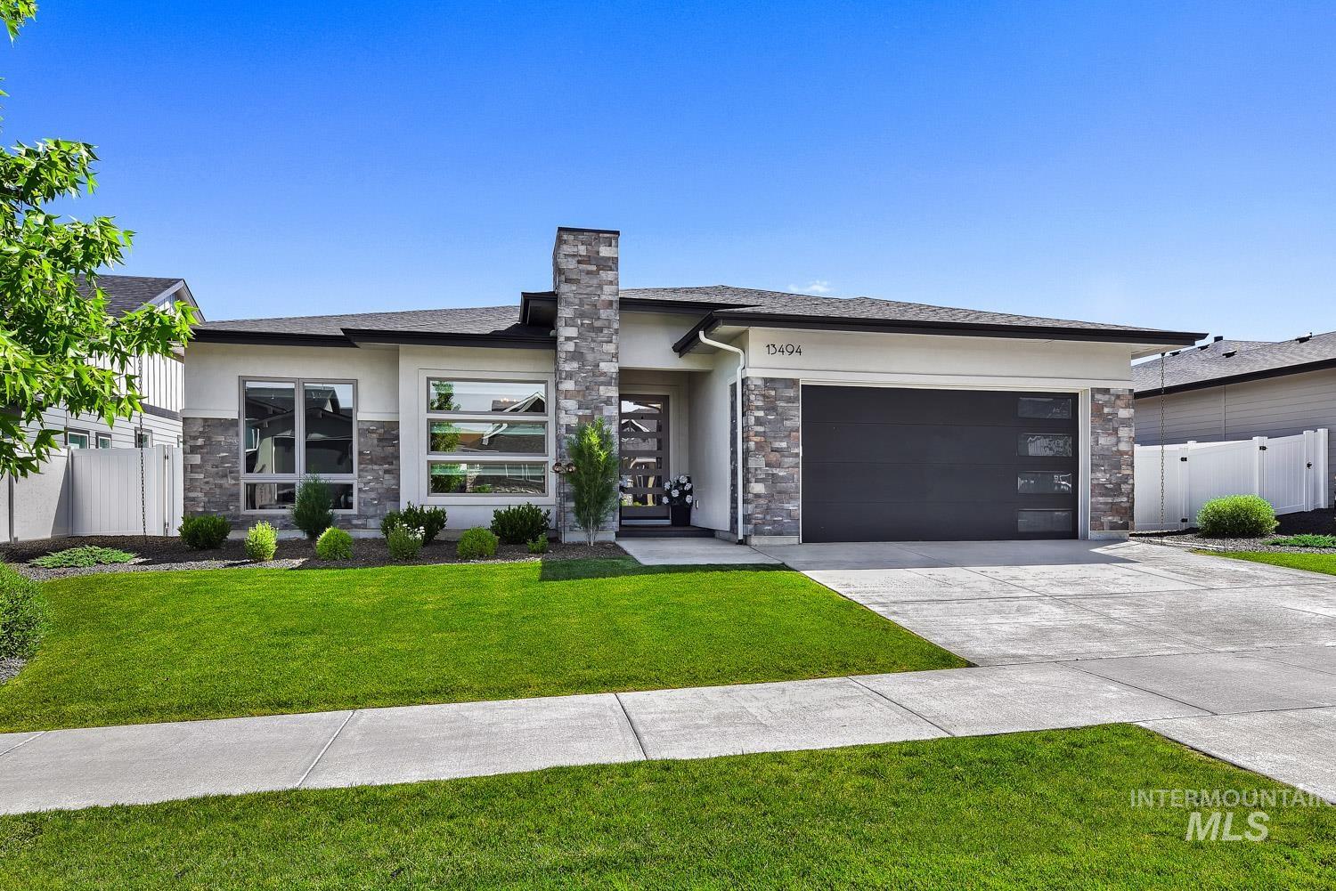 13494 N Tierra Linda Way, Boise, Idaho 83714, 3 Bedrooms, 2.5 Bathrooms, Residential For Sale, Price $975,000,MLS 98989039