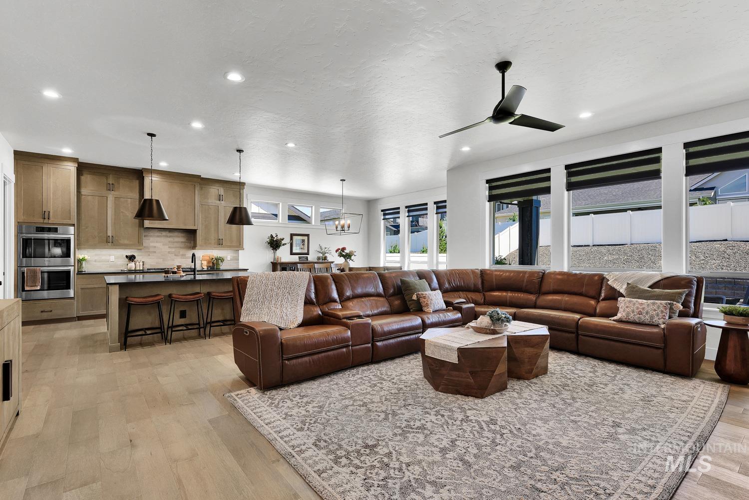 13494 N Tierra Linda Way, Boise, Idaho 83714, 3 Bedrooms, 2.5 Bathrooms, Residential For Sale, Price $975,000,MLS 98989039
