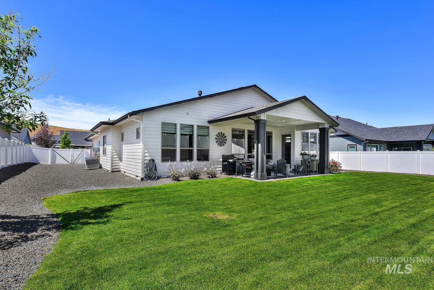 13494 N Tierra Linda Way, Boise, Idaho 83714, 3 Bedrooms, 2.5 Bathrooms, Residential For Sale, Price $975,000,MLS 98989039
