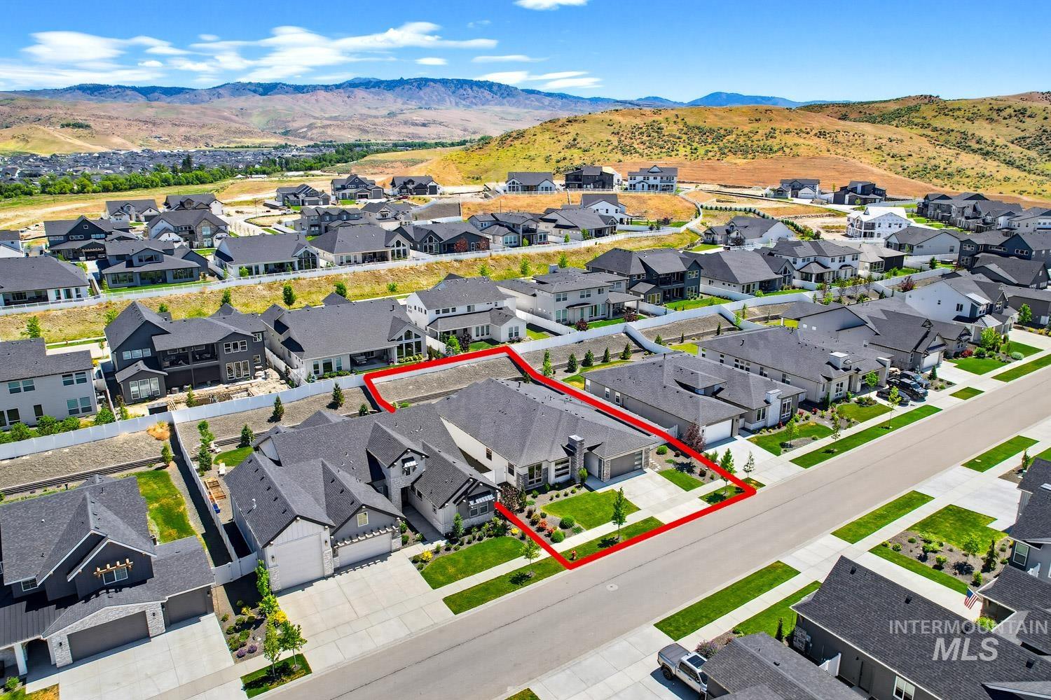13494 N Tierra Linda Way, Boise, Idaho 83714, 3 Bedrooms, 2.5 Bathrooms, Residential For Sale, Price $975,000,MLS 98989039