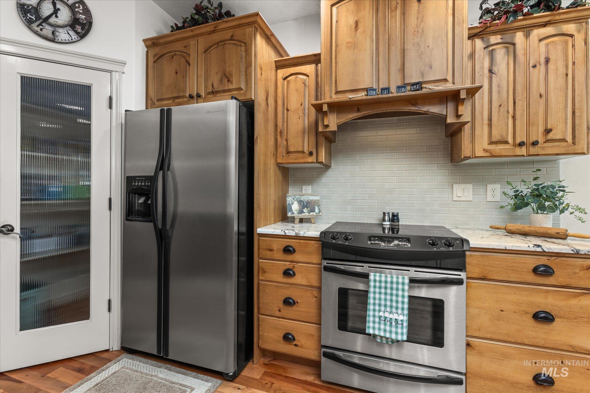 1774 W Cedar Grove St., Meridian, Idaho 83646, 4 Bedrooms, 3.5 Bathrooms, Residential For Sale, Price $659,900,MLS 98989040