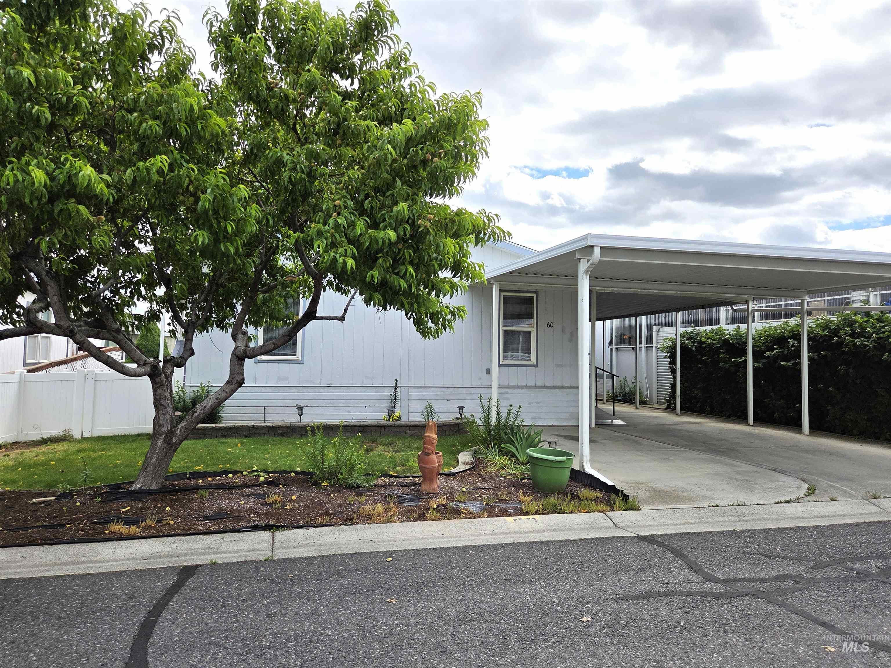 2115 6th, Clarkston, Washington 99403, 3 Bedrooms, 2 Bathrooms, Residential For Sale, Price $99,000,MLS 98989042