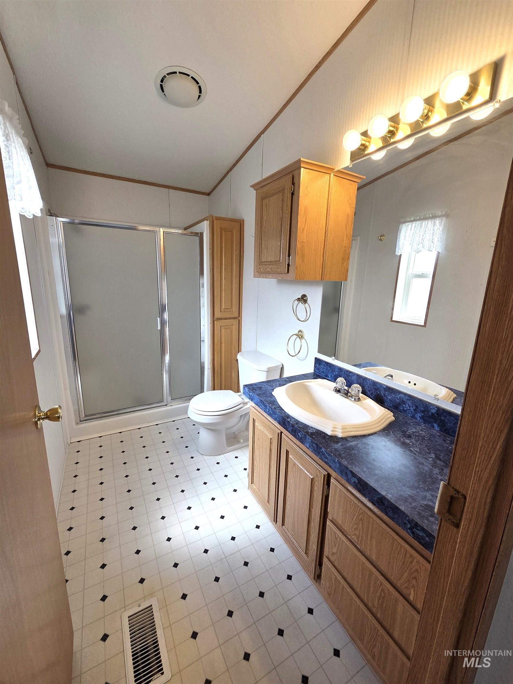 2115 6th, Clarkston, Washington 99403, 3 Bedrooms, 2 Bathrooms, Residential For Sale, Price $99,000,MLS 98989042