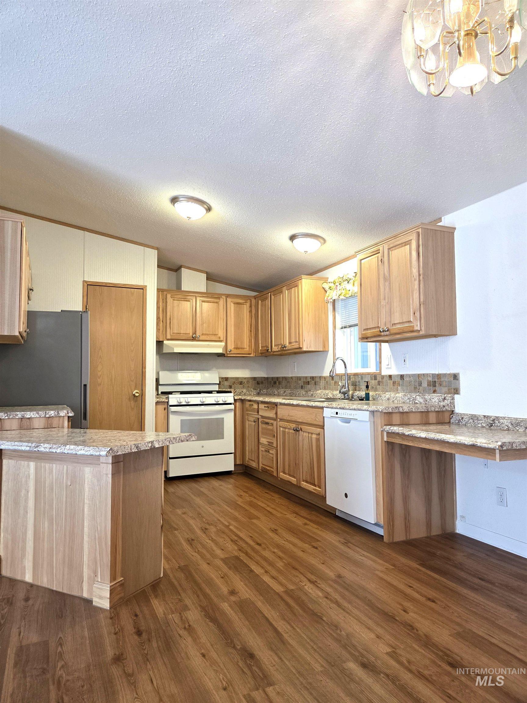 2115 6th, Clarkston, Washington 99403, 3 Bedrooms, 2 Bathrooms, Residential For Sale, Price $99,000,MLS 98989042