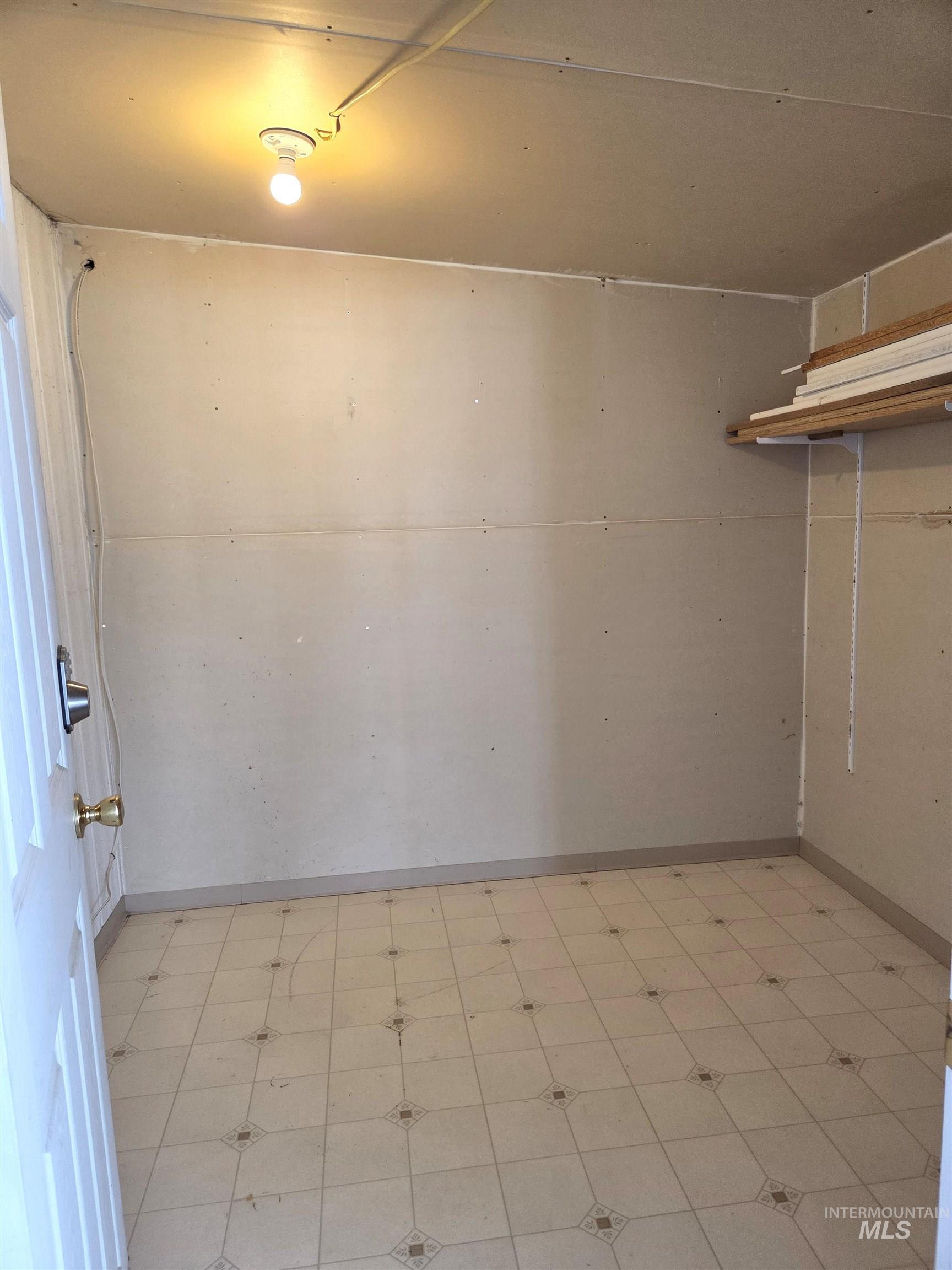2115 6th, Clarkston, Washington 99403, 3 Bedrooms, 2 Bathrooms, Residential For Sale, Price $99,000,MLS 98989042