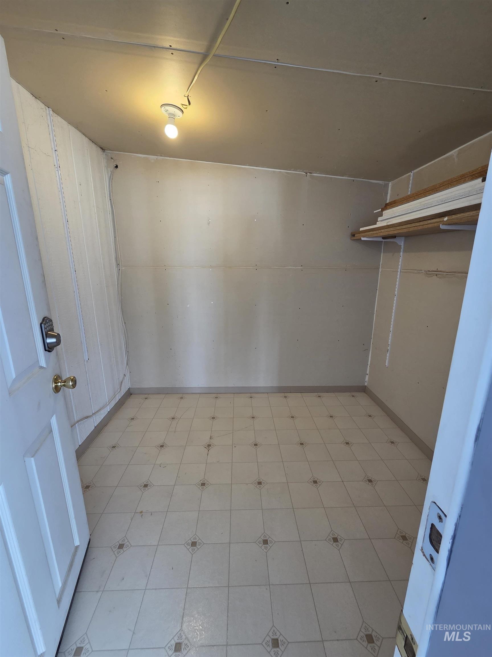 2115 6th, Clarkston, Washington 99403, 3 Bedrooms, 2 Bathrooms, Residential For Sale, Price $99,000,MLS 98989042
