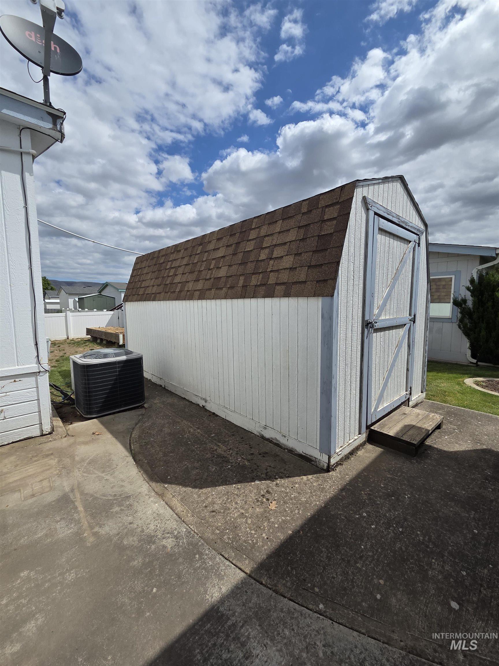 2115 6th, Clarkston, Washington 99403, 3 Bedrooms, 2 Bathrooms, Residential For Sale, Price $99,000,MLS 98989042