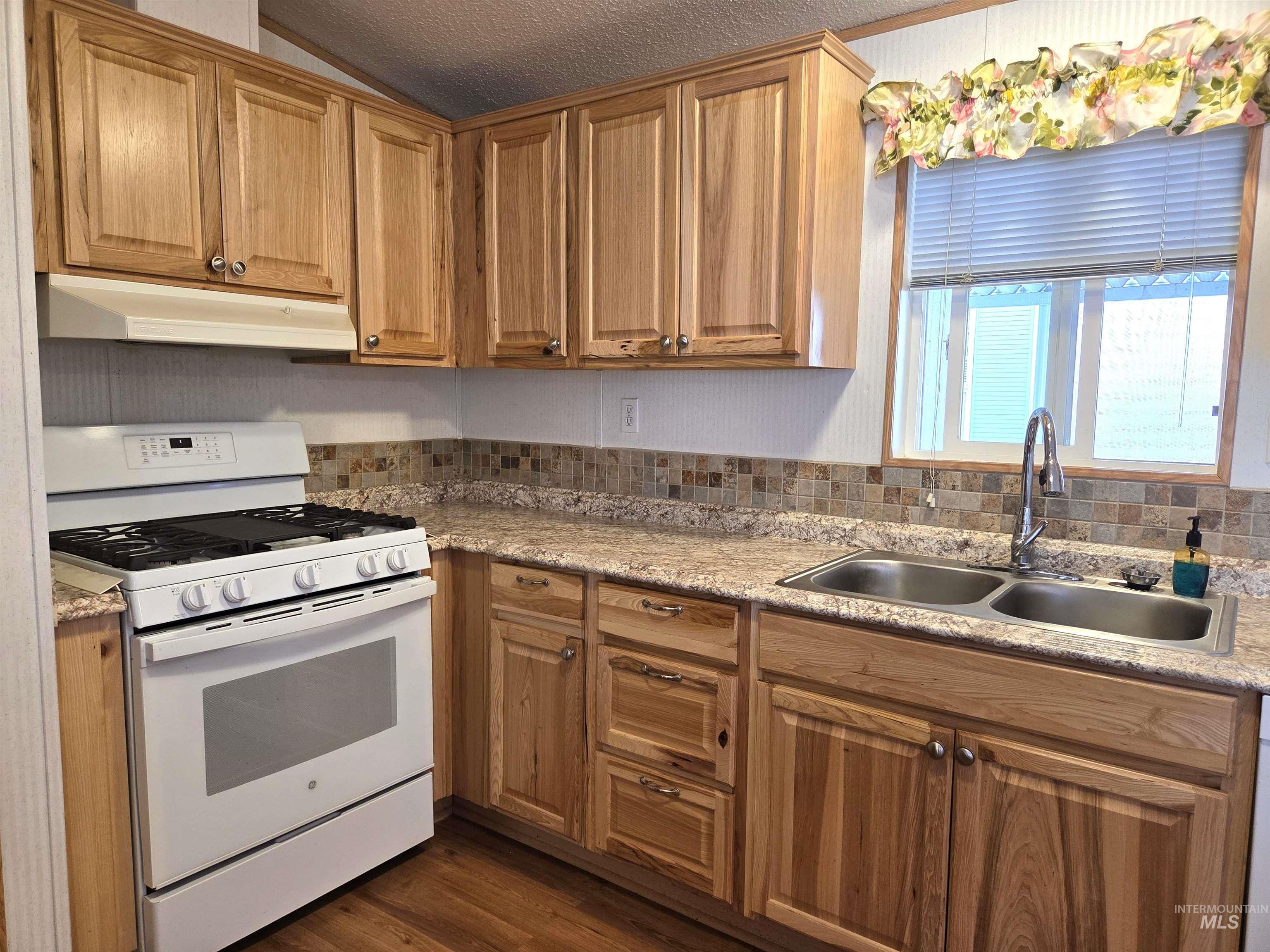 2115 6th, Clarkston, Washington 99403, 3 Bedrooms, 2 Bathrooms, Residential For Sale, Price $99,000,MLS 98989042