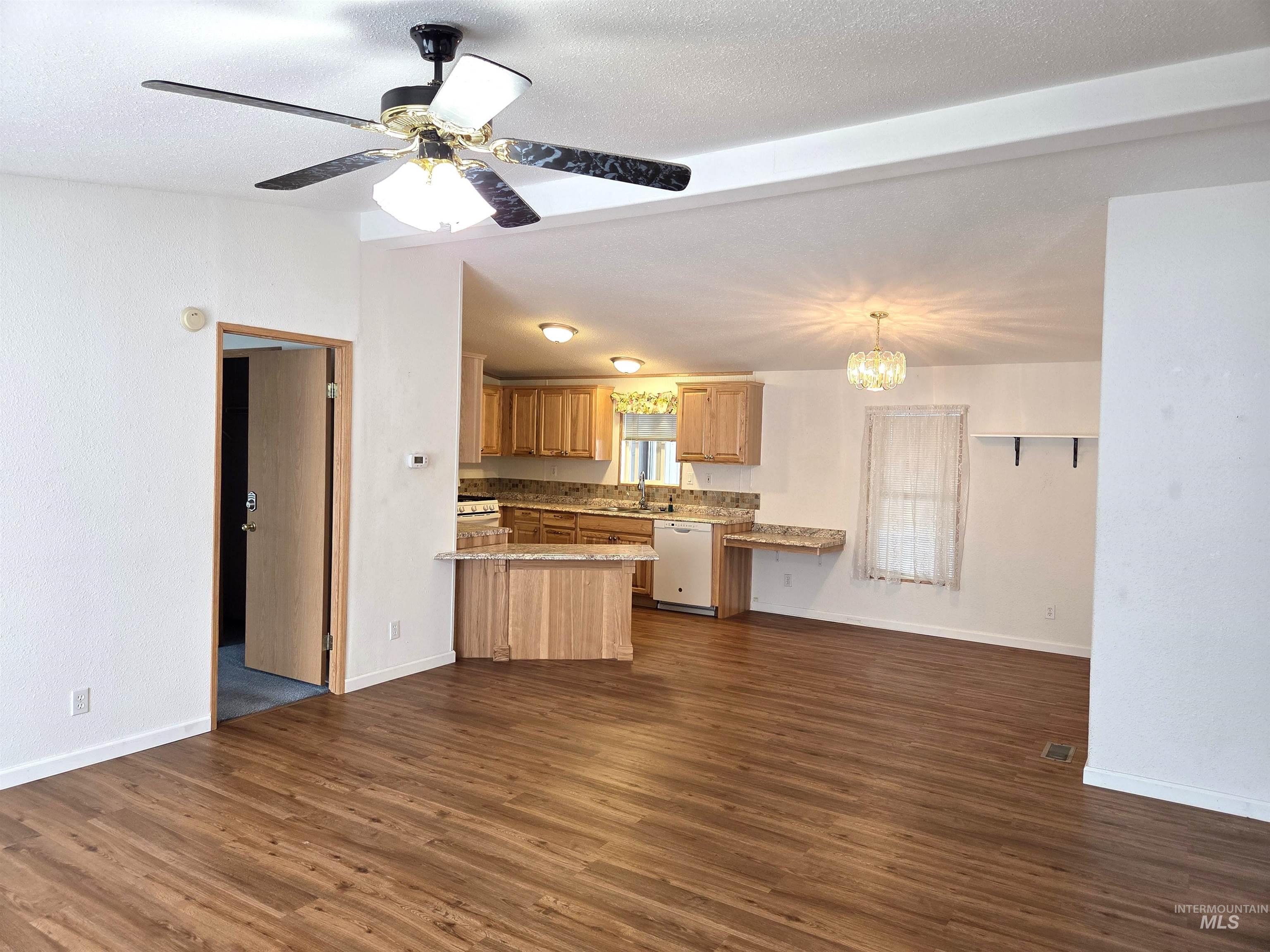 2115 6th, Clarkston, Washington 99403, 3 Bedrooms, 2 Bathrooms, Residential For Sale, Price $99,000,MLS 98989042