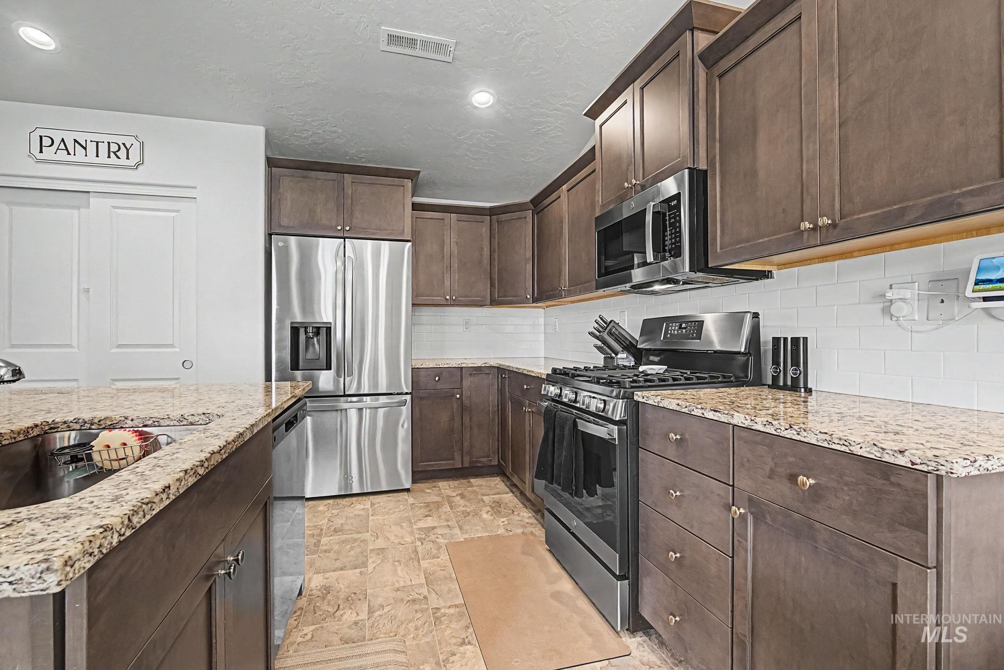4616 Kalispell Way, Caldwell, Idaho 83607, 3 Bedrooms, 2 Bathrooms, Residential For Sale, Price $389,990,MLS 98989047