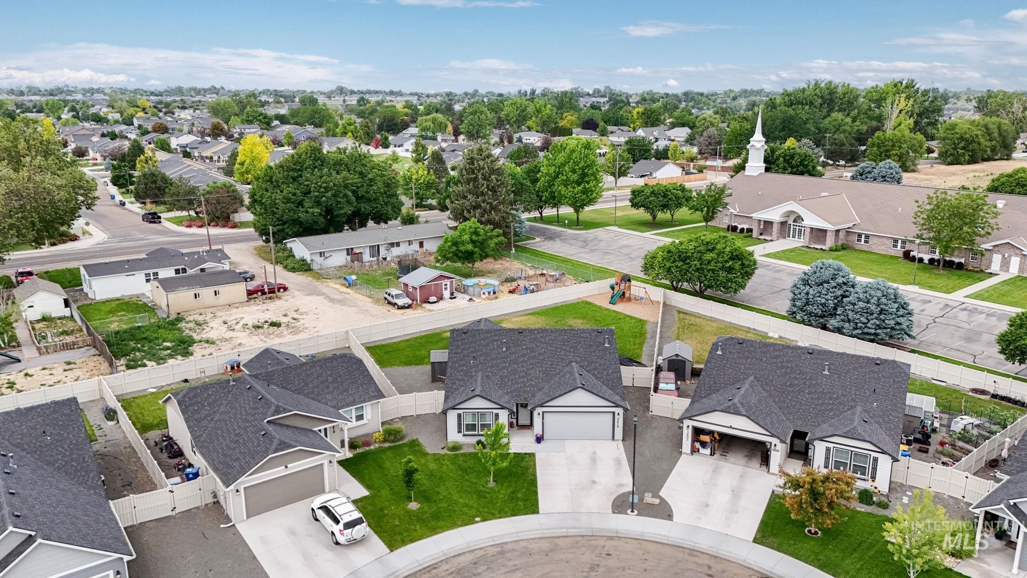 4616 Kalispell Way, Caldwell, Idaho 83607, 3 Bedrooms, 2 Bathrooms, Residential For Sale, Price $389,990,MLS 98989047