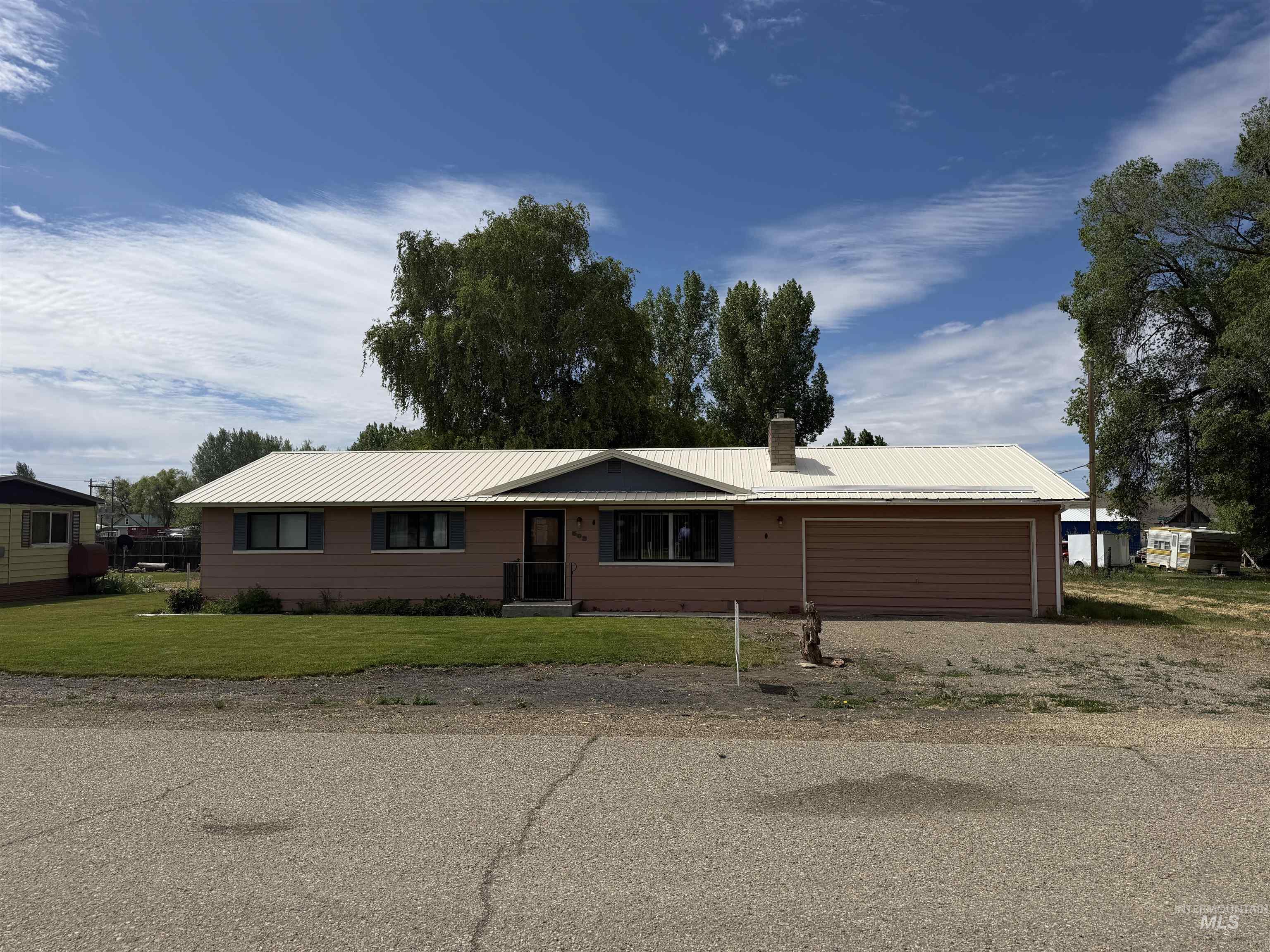 503 Oregon Ave, Jordan Valley, Oregon 97910, 3 Bedrooms, 2 Bathrooms, Residential For Sale, Price $250,000,MLS 98989050