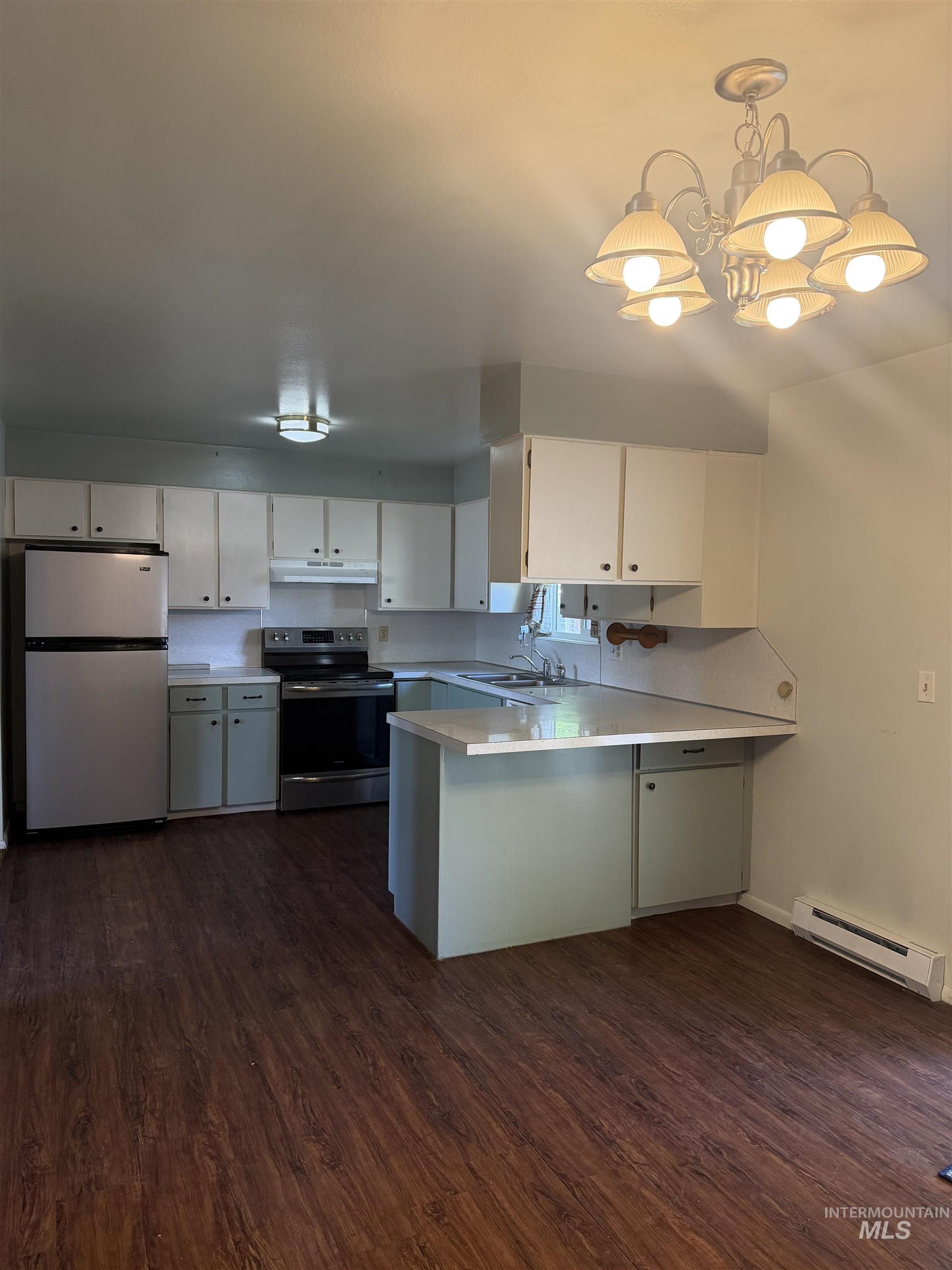 503 Oregon Ave, Jordan Valley, Oregon 97910, 3 Bedrooms, 2 Bathrooms, Residential For Sale, Price $250,000,MLS 98989050