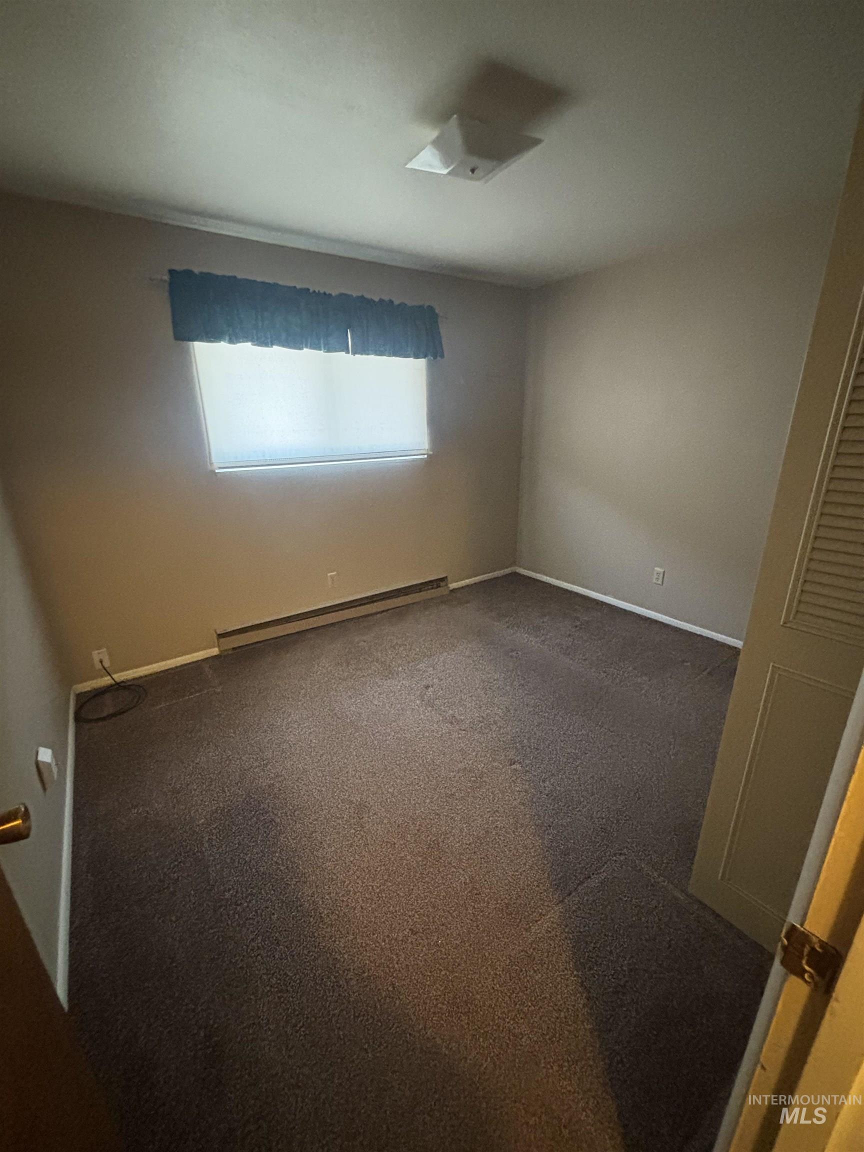 503 Oregon Ave, Jordan Valley, Oregon 97910, 3 Bedrooms, 2 Bathrooms, Residential For Sale, Price $250,000,MLS 98989050