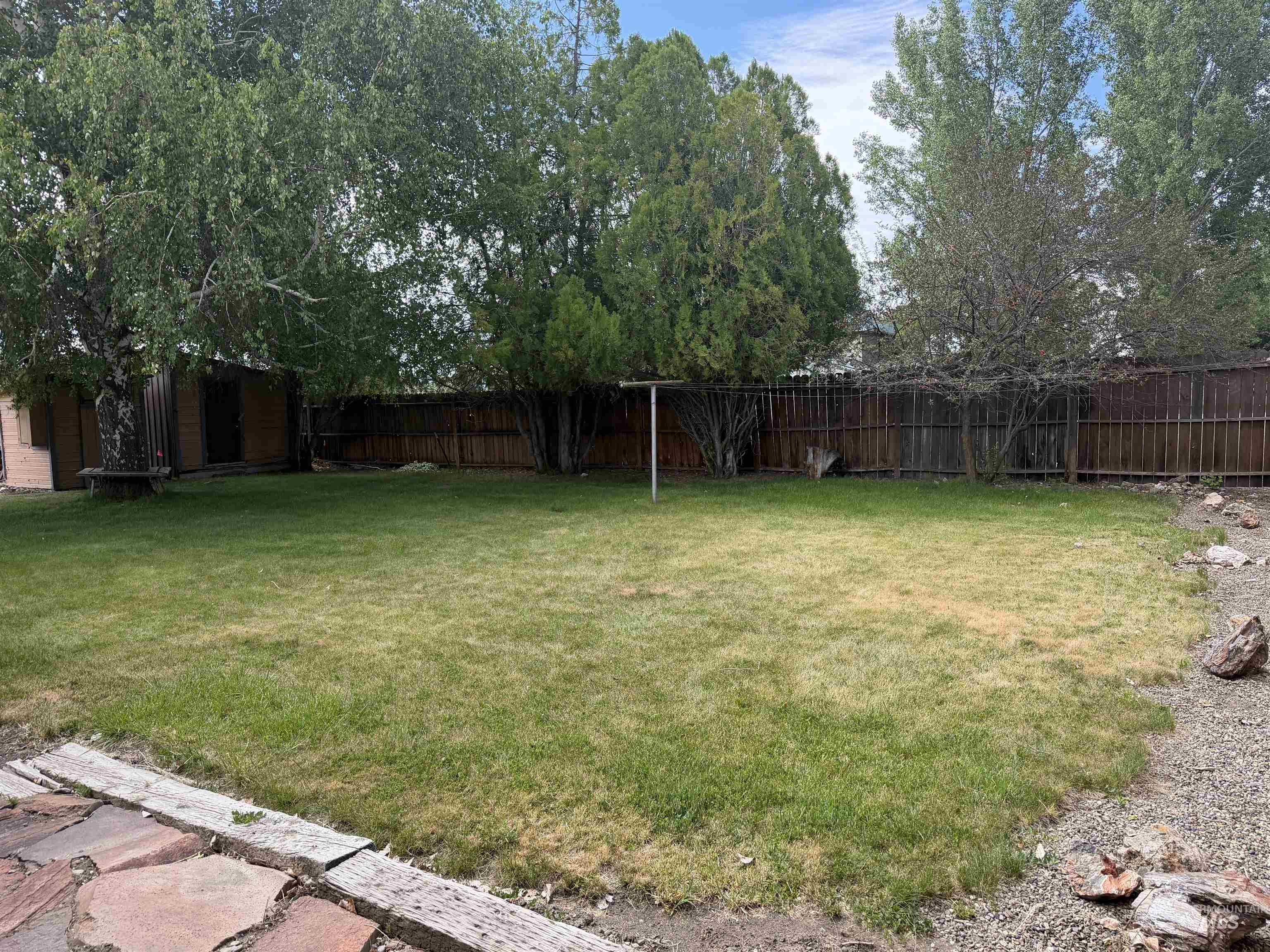 503 Oregon Ave, Jordan Valley, Oregon 97910, 3 Bedrooms, 2 Bathrooms, Residential For Sale, Price $250,000,MLS 98989050