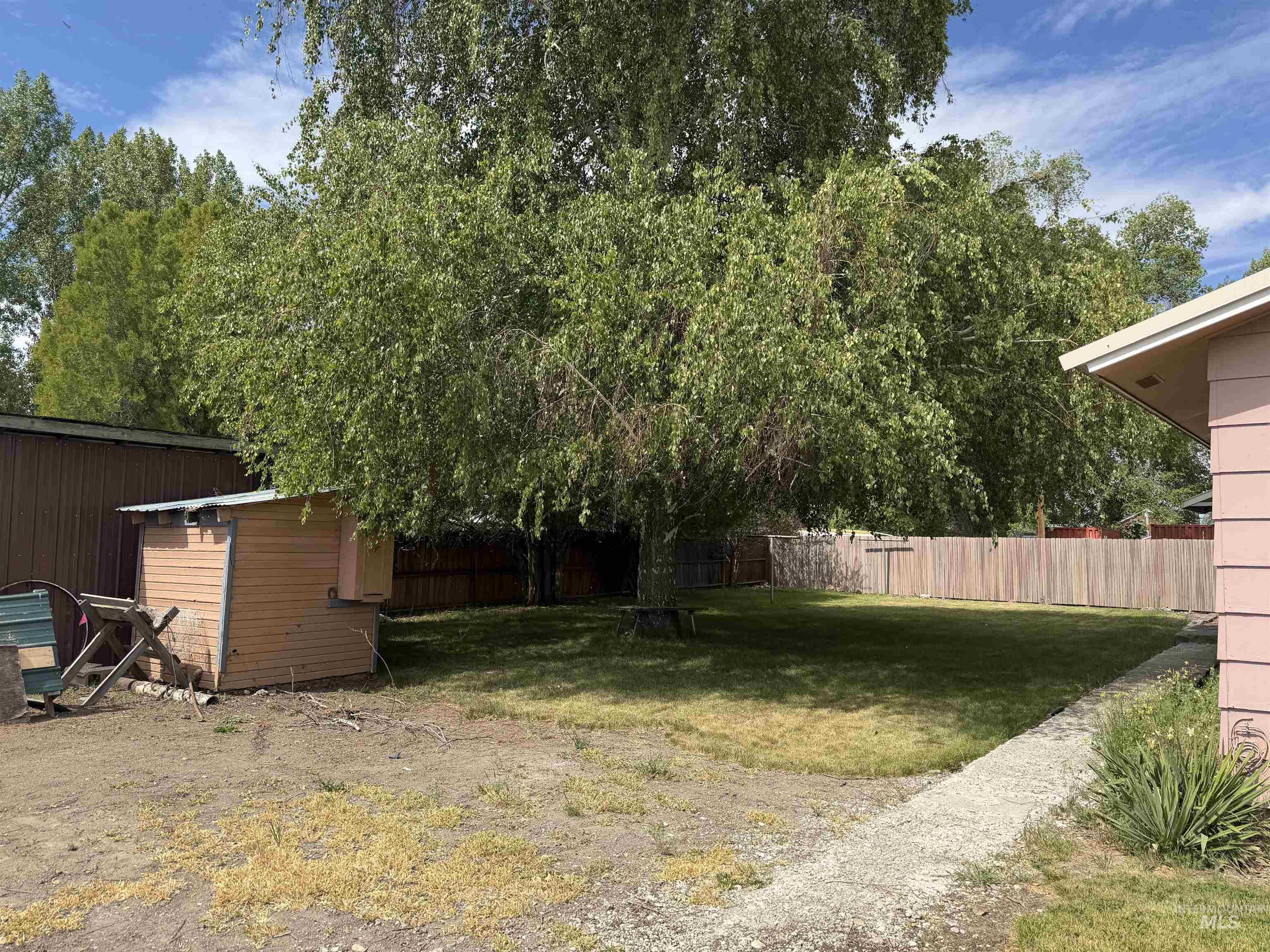 503 Oregon Ave, Jordan Valley, Oregon 97910, 3 Bedrooms, 2 Bathrooms, Residential For Sale, Price $250,000,MLS 98989050