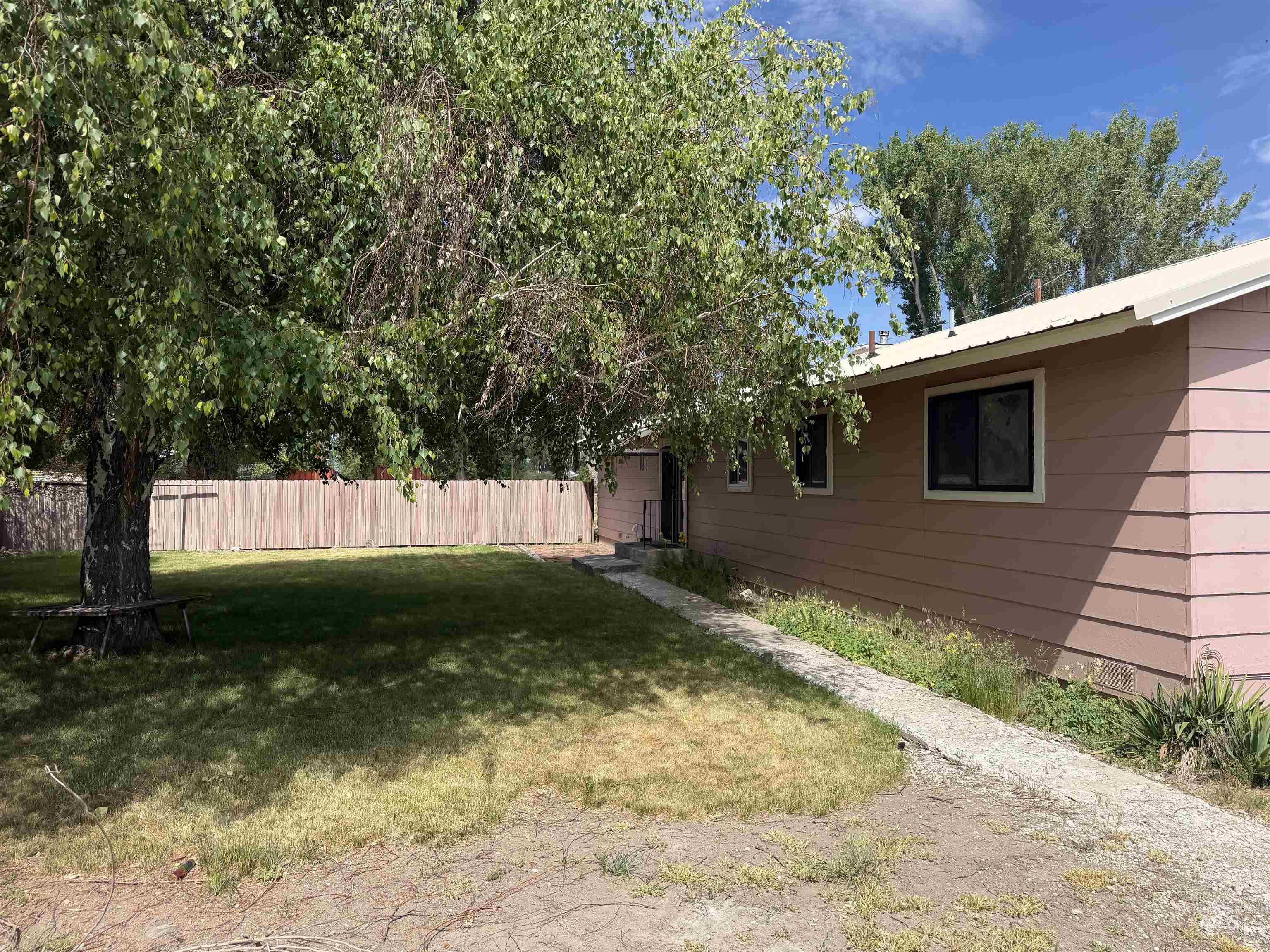 503 Oregon Ave, Jordan Valley, Oregon 97910, 3 Bedrooms, 2 Bathrooms, Residential For Sale, Price $250,000,MLS 98989050