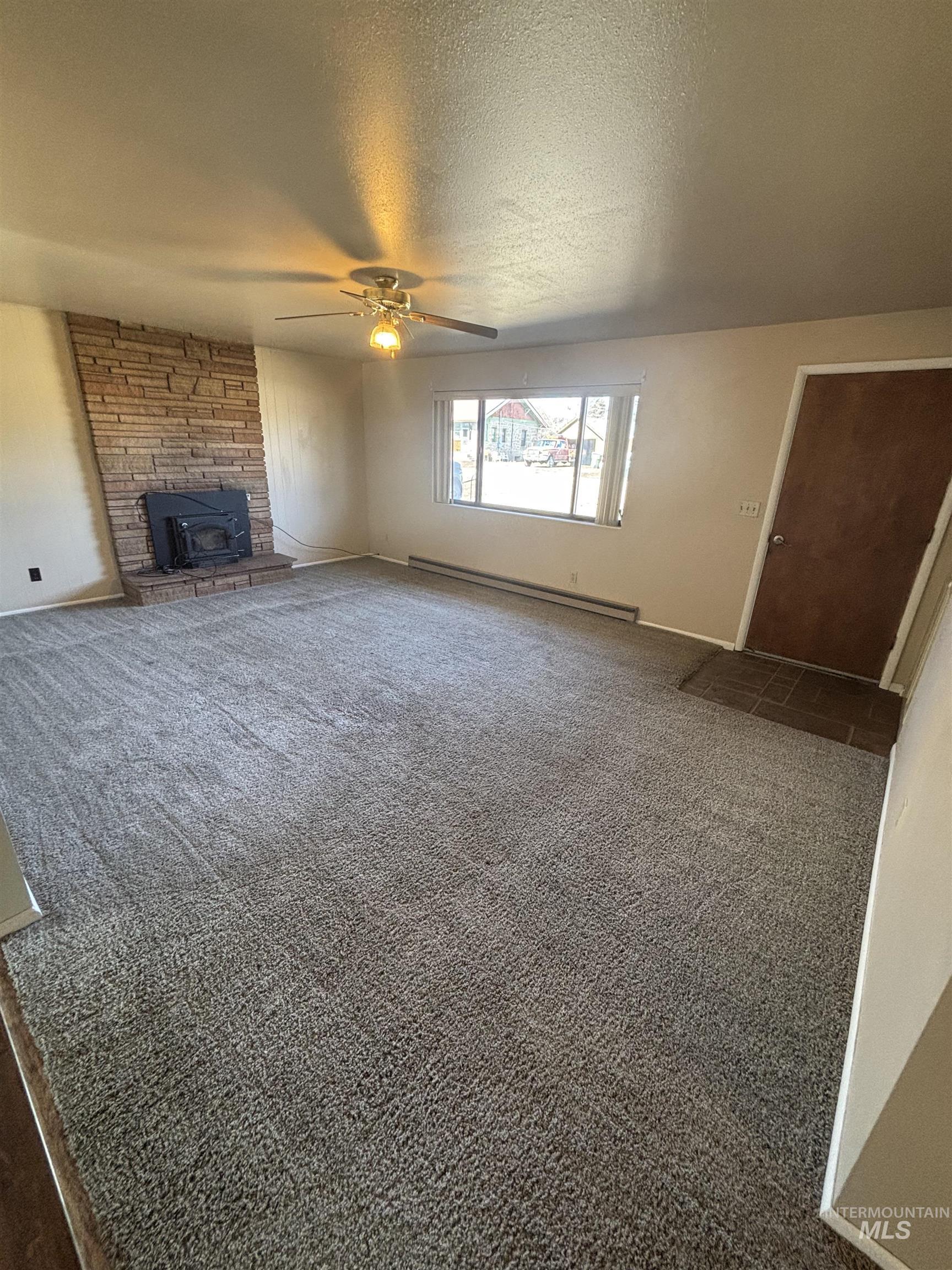503 Oregon Ave, Jordan Valley, Oregon 97910, 3 Bedrooms, 2 Bathrooms, Residential For Sale, Price $250,000,MLS 98989050