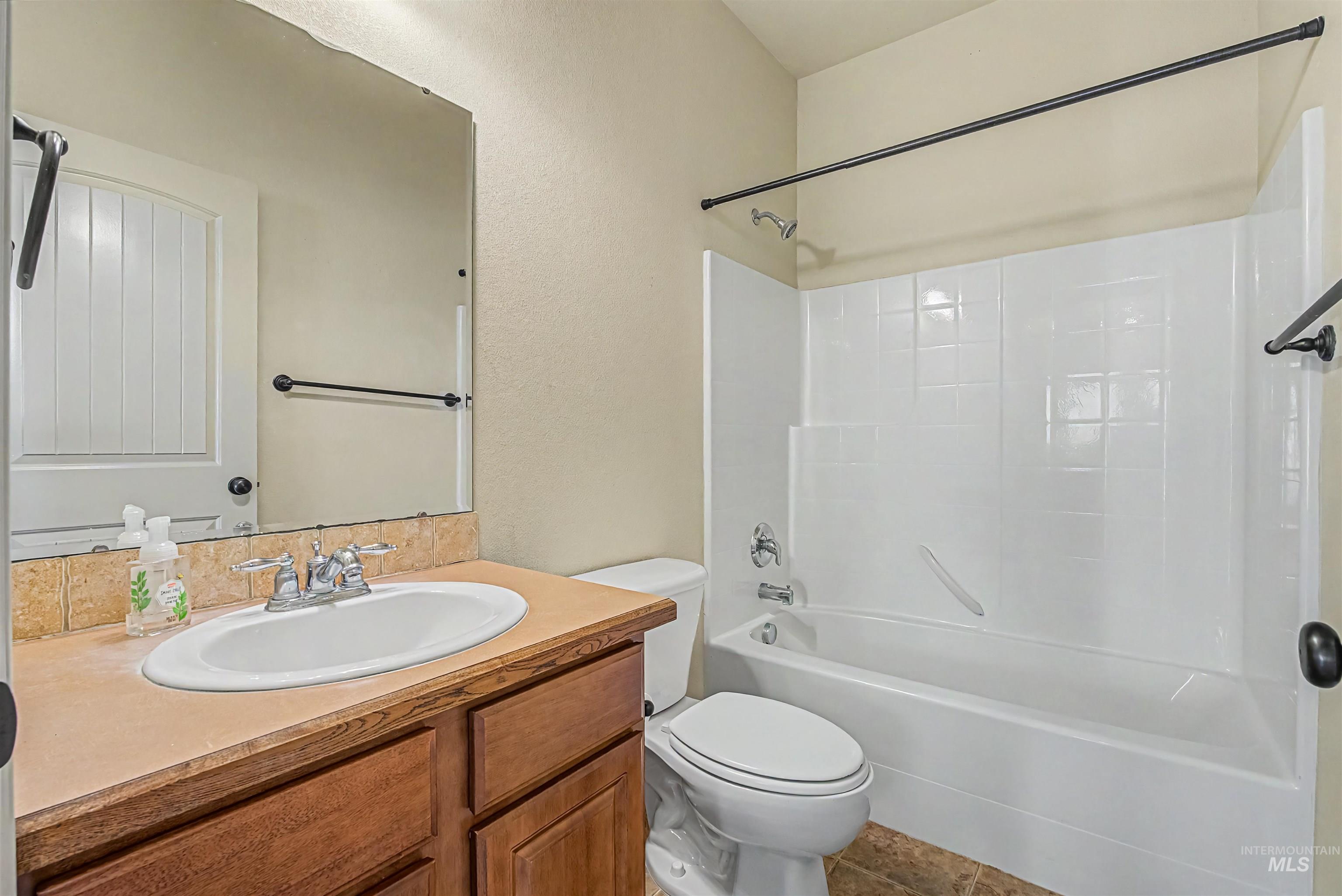 1317 W Tacola Street, Nampa, Idaho 83686, 3 Bedrooms, 2 Bathrooms, Residential For Sale, Price $364,000,MLS 98989055