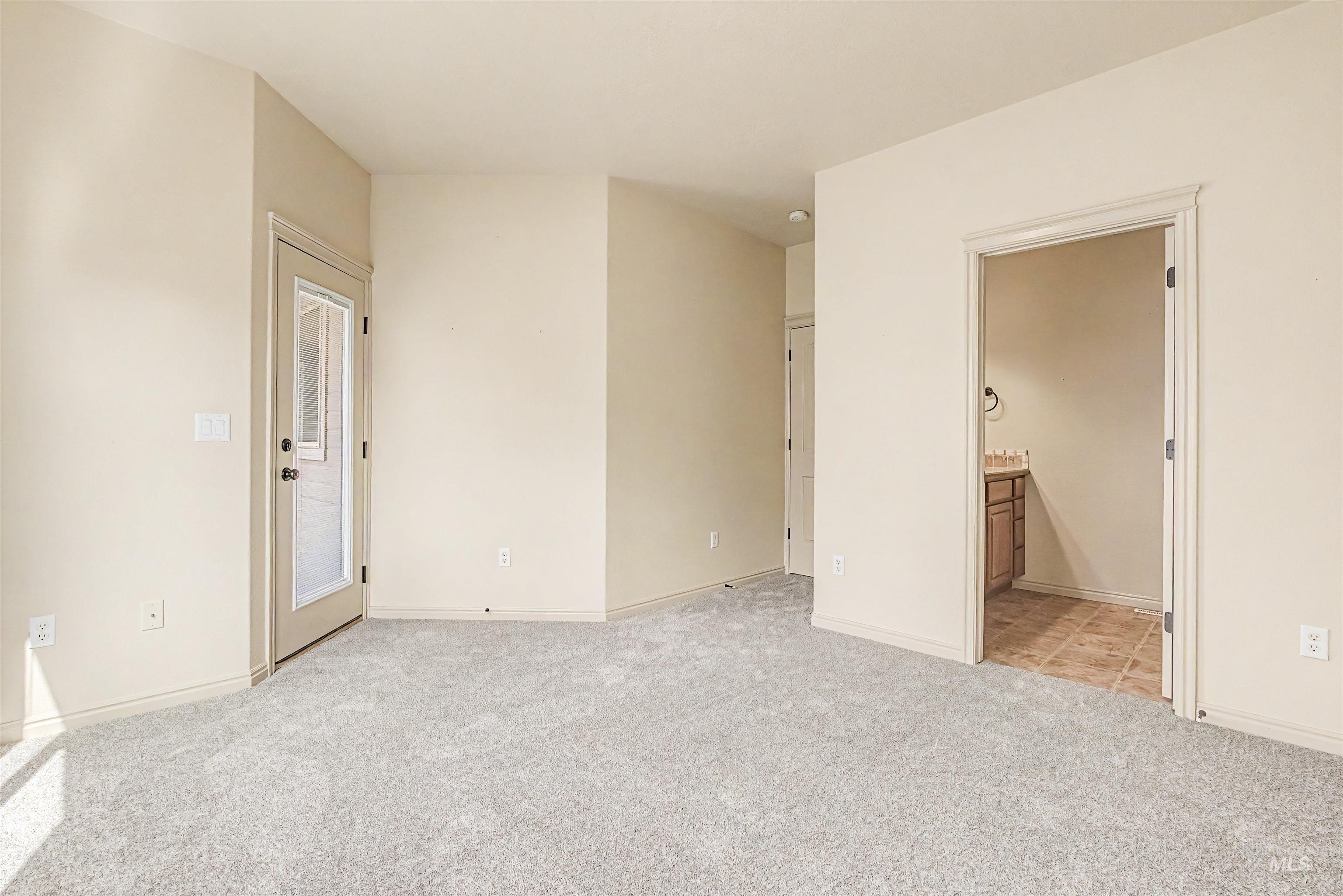 1317 W Tacola Street, Nampa, Idaho 83686, 3 Bedrooms, 2 Bathrooms, Residential For Sale, Price $364,000,MLS 98989055