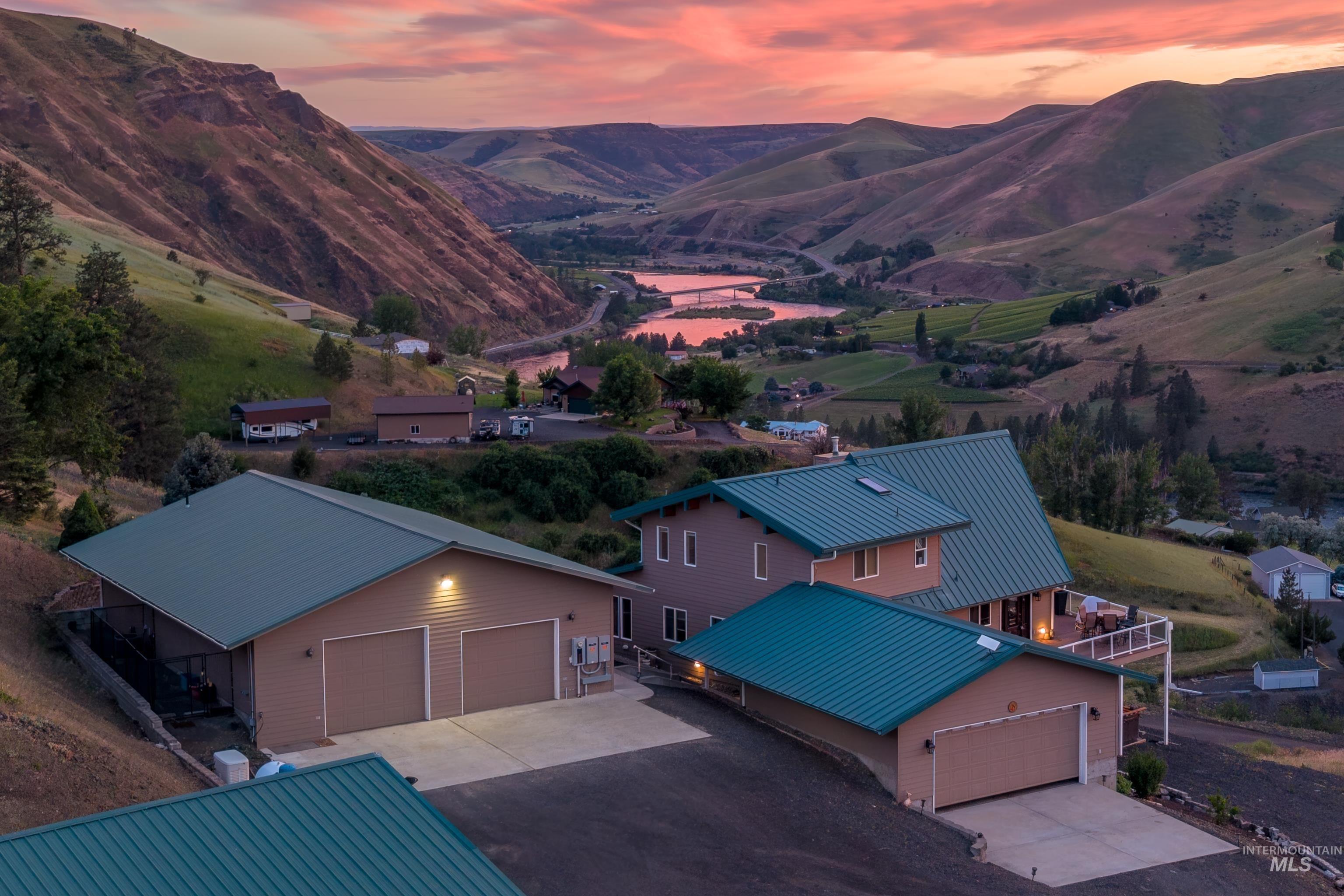25277 Ridge Lane, Juliaetta, Idaho 83535, 4 Bedrooms, 3 Bathrooms, Residential For Sale, Price $1,150,000,MLS 98989058