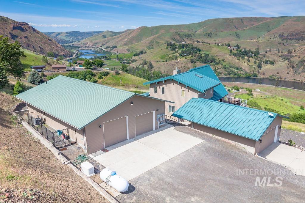 25277 Ridge Lane, Juliaetta, Idaho 83535, 4 Bedrooms, 3 Bathrooms, Residential For Sale, Price $1,150,000,MLS 98989058