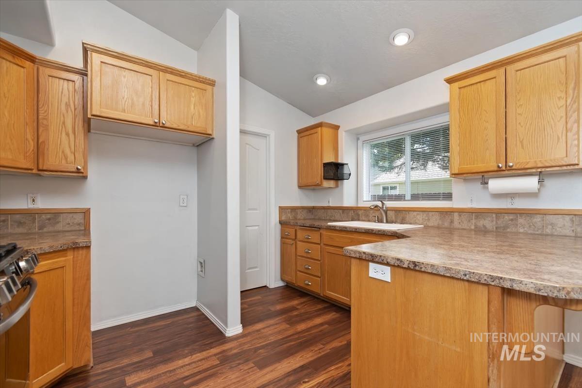 4660 N Joann Pl, Boise, Idaho 83704, 4 Bedrooms, 3 Bathrooms, Residential For Sale, Price $499,000,MLS 98989061