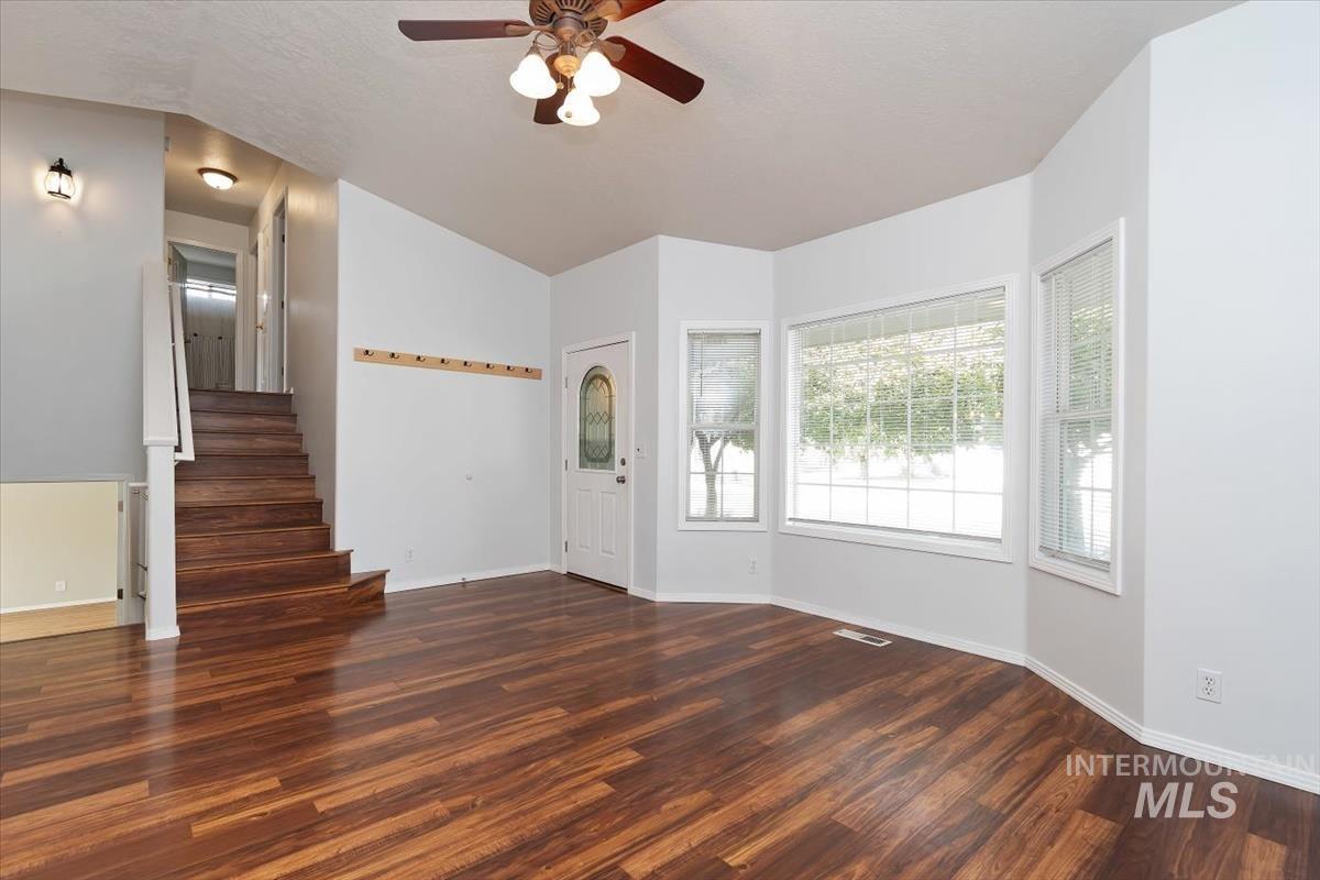4660 N Joann Pl, Boise, Idaho 83704, 4 Bedrooms, 3 Bathrooms, Residential For Sale, Price $499,000,MLS 98989061