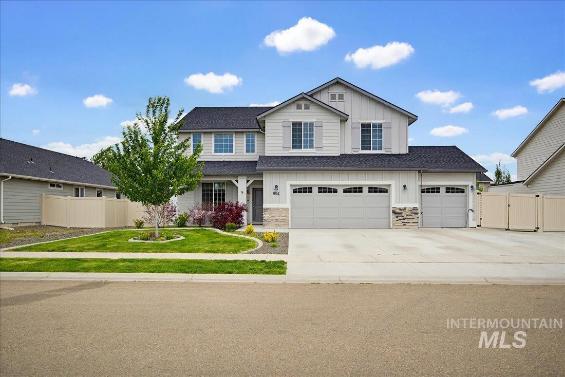 954 E Pistioa Dr, Meridian, Idaho 83642, 4 Bedrooms, 3 Bathrooms, Residential For Sale, Price $609,900,MLS 98989062