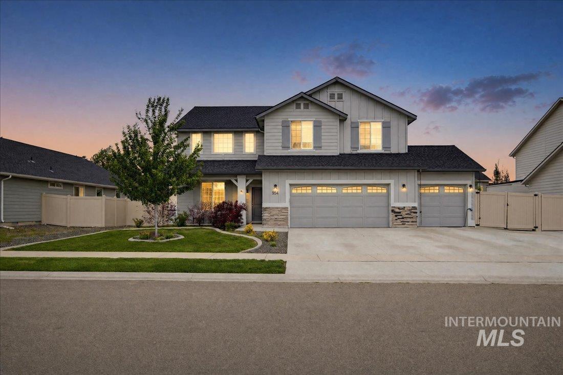 954 E Pistioa Dr, Meridian, Idaho 83642, 4 Bedrooms, 3 Bathrooms, Residential For Sale, Price $609,900,MLS 98989062