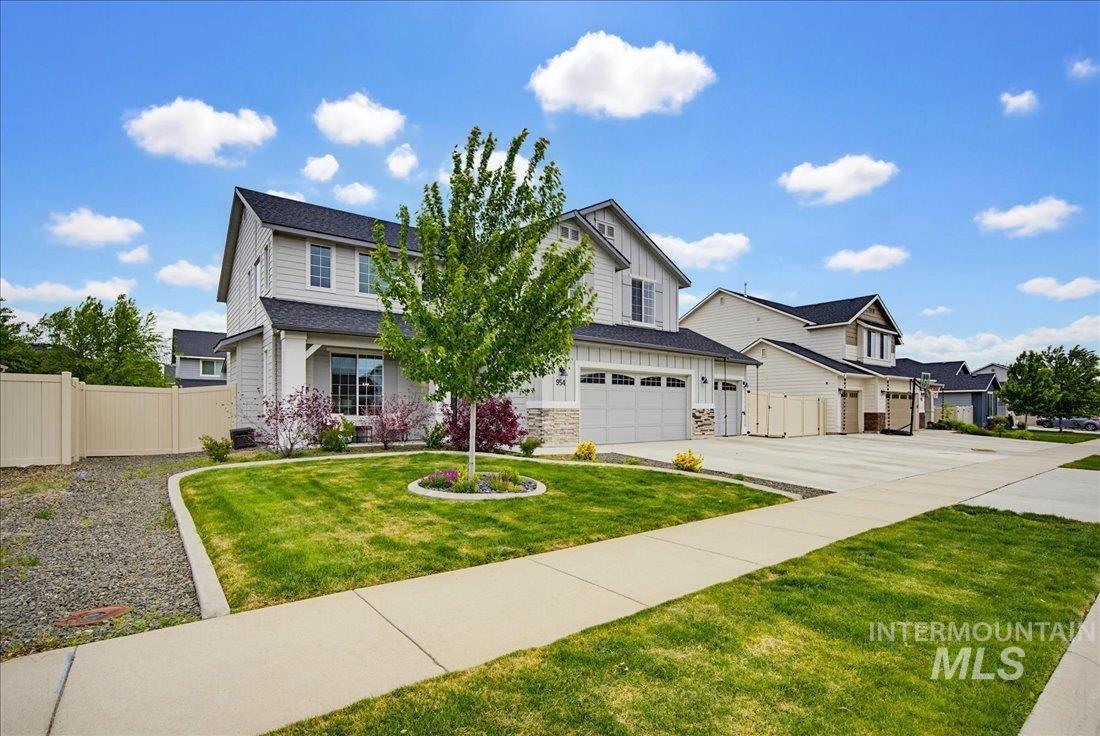 954 E Pistioa Dr, Meridian, Idaho 83642, 4 Bedrooms, 3 Bathrooms, Residential For Sale, Price $609,900,MLS 98989062