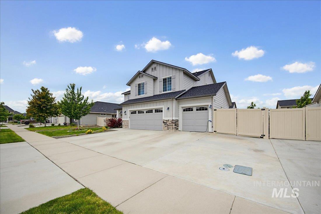 954 E Pistioa Dr, Meridian, Idaho 83642, 4 Bedrooms, 3 Bathrooms, Residential For Sale, Price $609,900,MLS 98989062