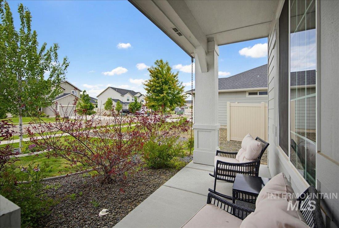 954 E Pistioa Dr, Meridian, Idaho 83642, 4 Bedrooms, 3 Bathrooms, Residential For Sale, Price $609,900,MLS 98989062