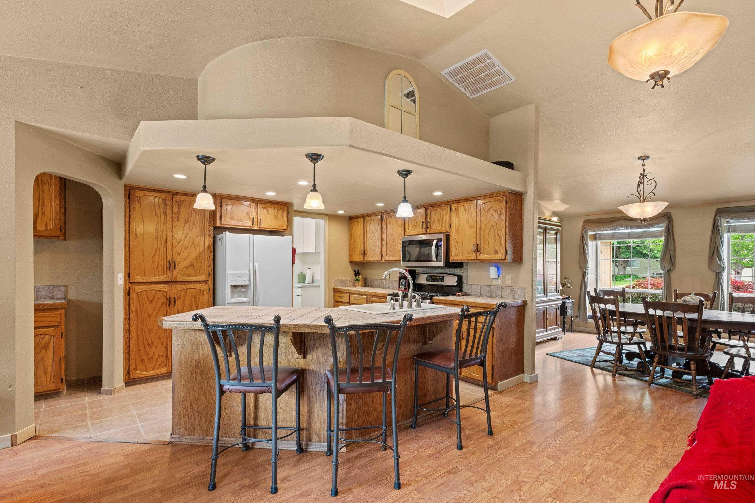 2209 N Bryson Rd, Boise, Idaho 83713, 3 Bedrooms, 3 Bathrooms, Residential For Sale, Price $589,999,MLS 98989064