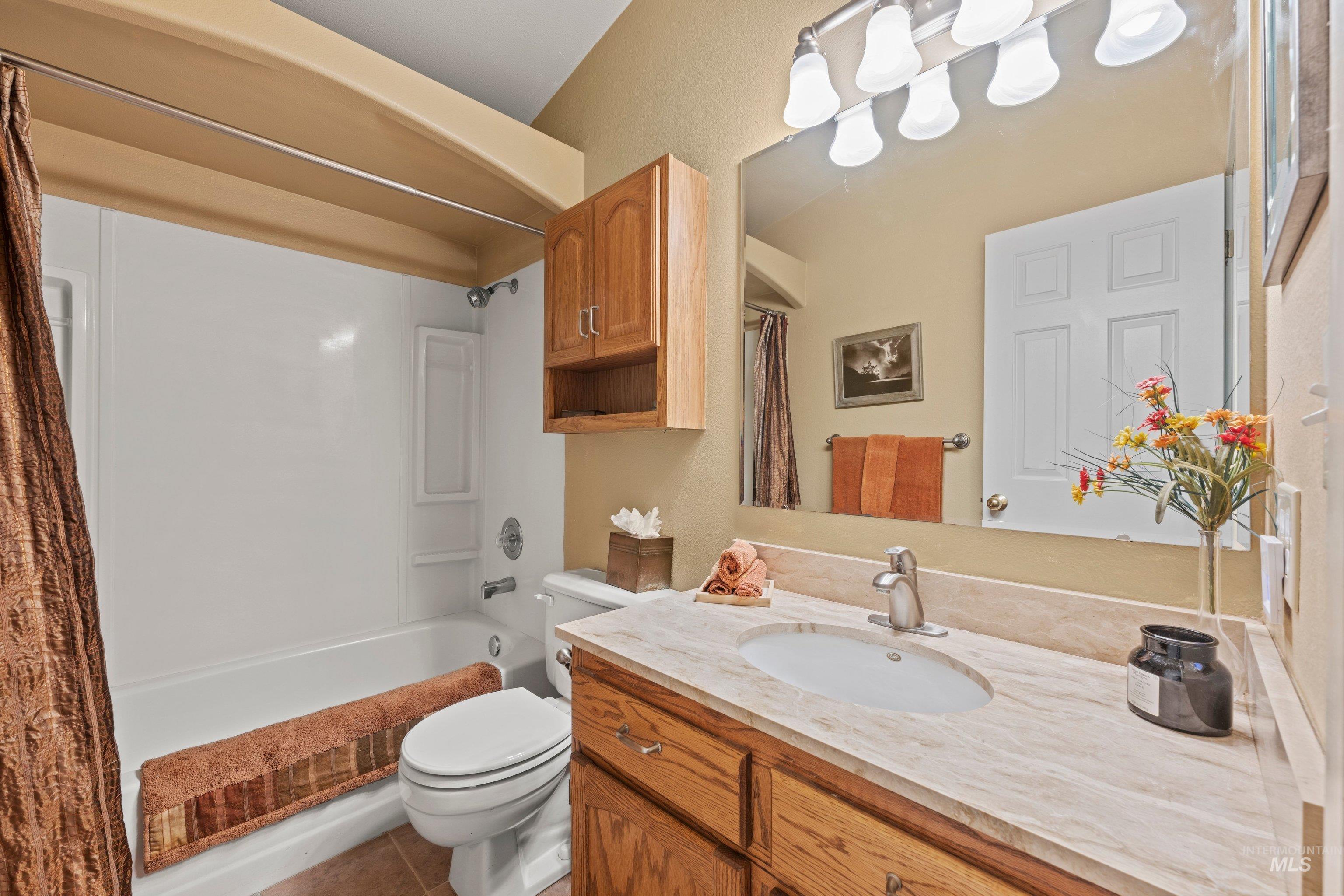 2209 N Bryson Rd, Boise, Idaho 83713, 3 Bedrooms, 3 Bathrooms, Residential For Sale, Price $589,999,MLS 98989064