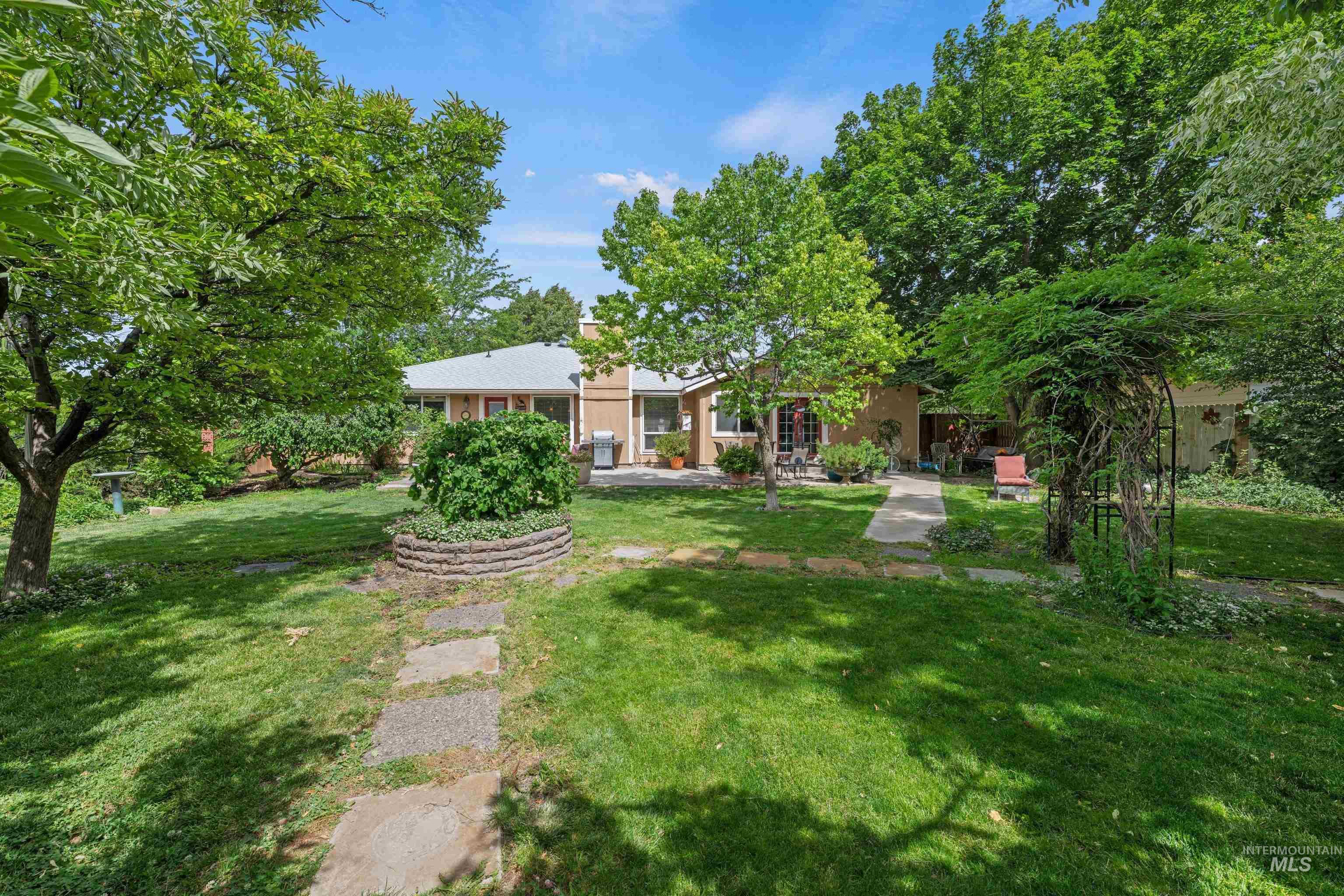 2209 N Bryson Rd, Boise, Idaho 83713, 3 Bedrooms, 3 Bathrooms, Residential For Sale, Price $589,999,MLS 98989064