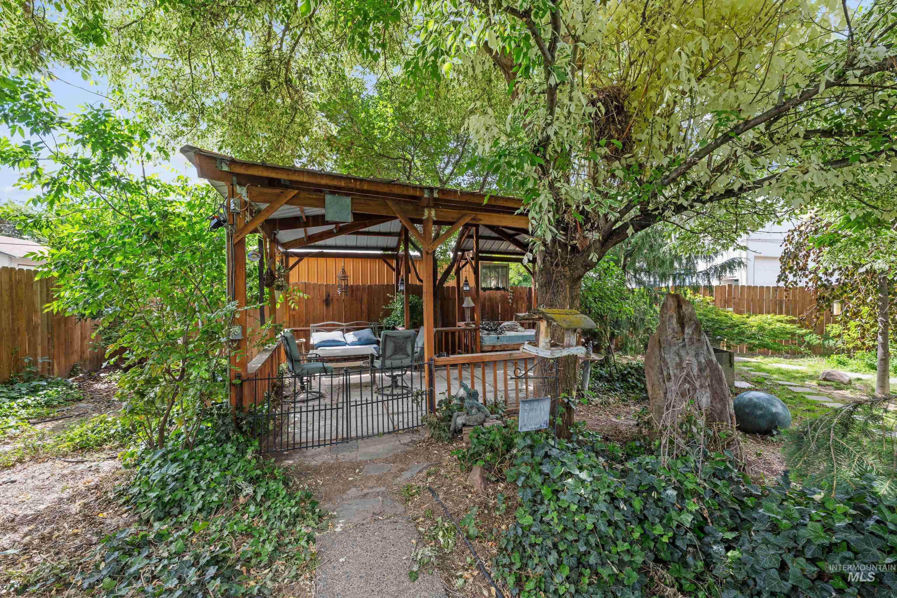 2209 N Bryson Rd, Boise, Idaho 83713, 3 Bedrooms, 3 Bathrooms, Residential For Sale, Price $589,999,MLS 98989064