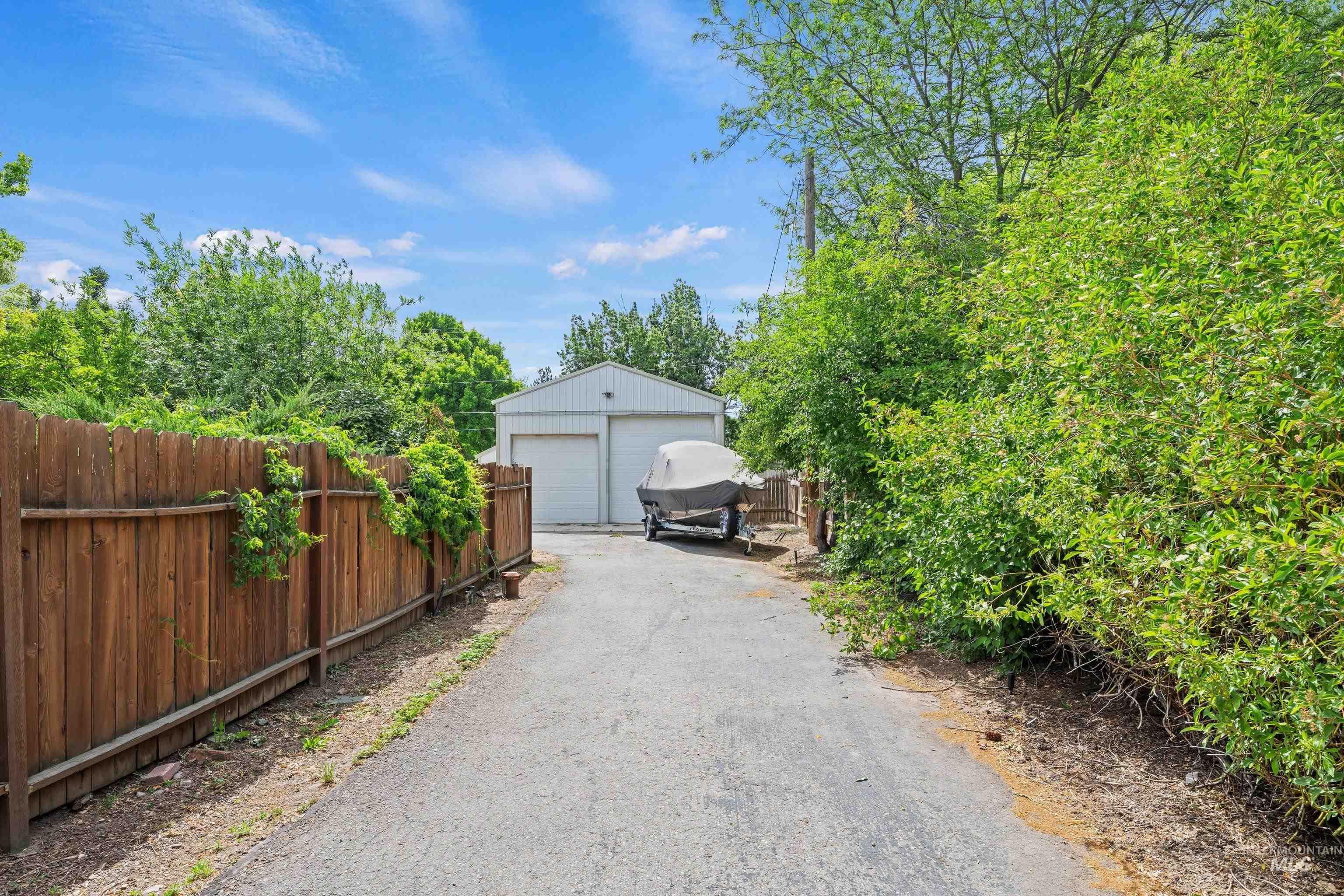 2209 N Bryson Rd, Boise, Idaho 83713, 3 Bedrooms, 3 Bathrooms, Residential For Sale, Price $589,999,MLS 98989064