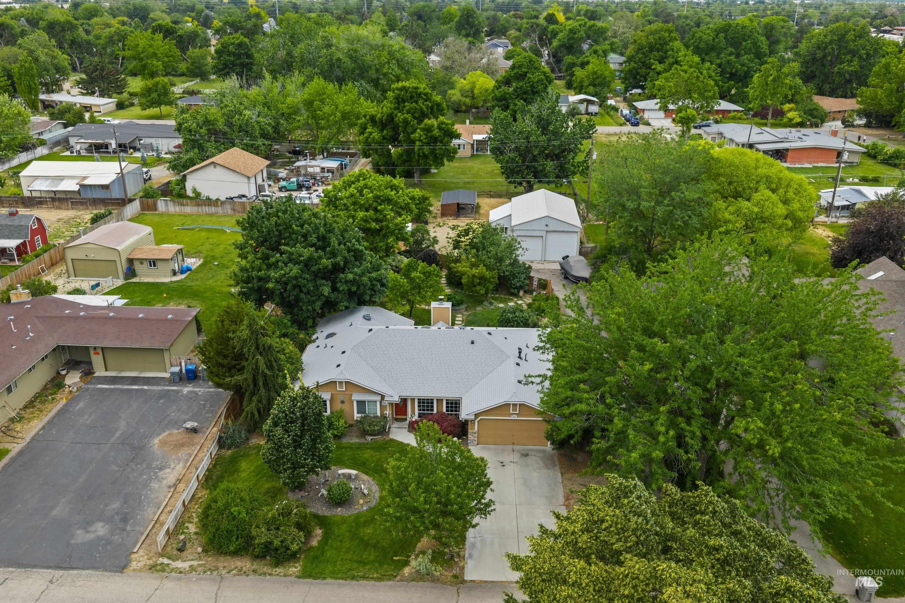 2209 N Bryson Rd, Boise, Idaho 83713, 3 Bedrooms, 3 Bathrooms, Residential For Sale, Price $589,999,MLS 98989064