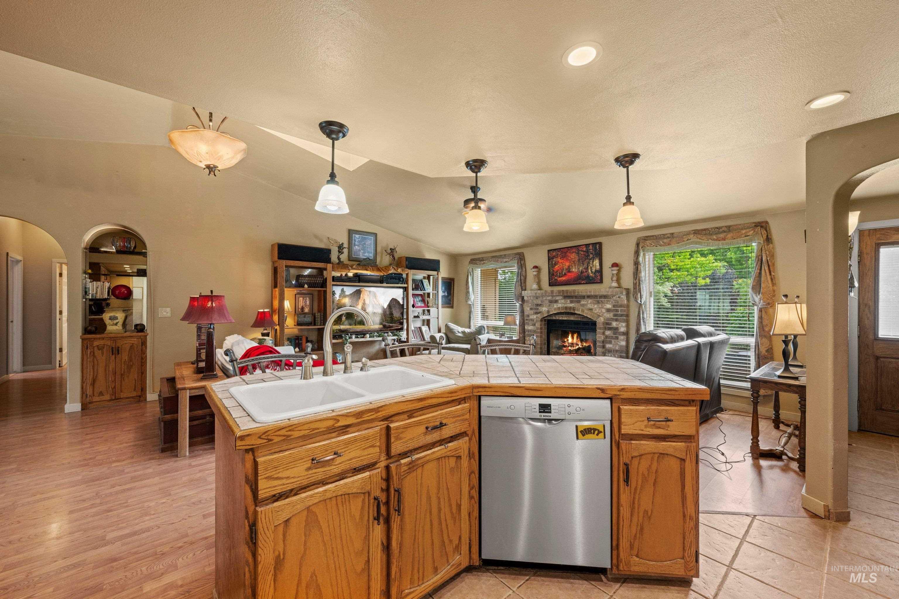 2209 N Bryson Rd, Boise, Idaho 83713, 3 Bedrooms, 3 Bathrooms, Residential For Sale, Price $589,999,MLS 98989064