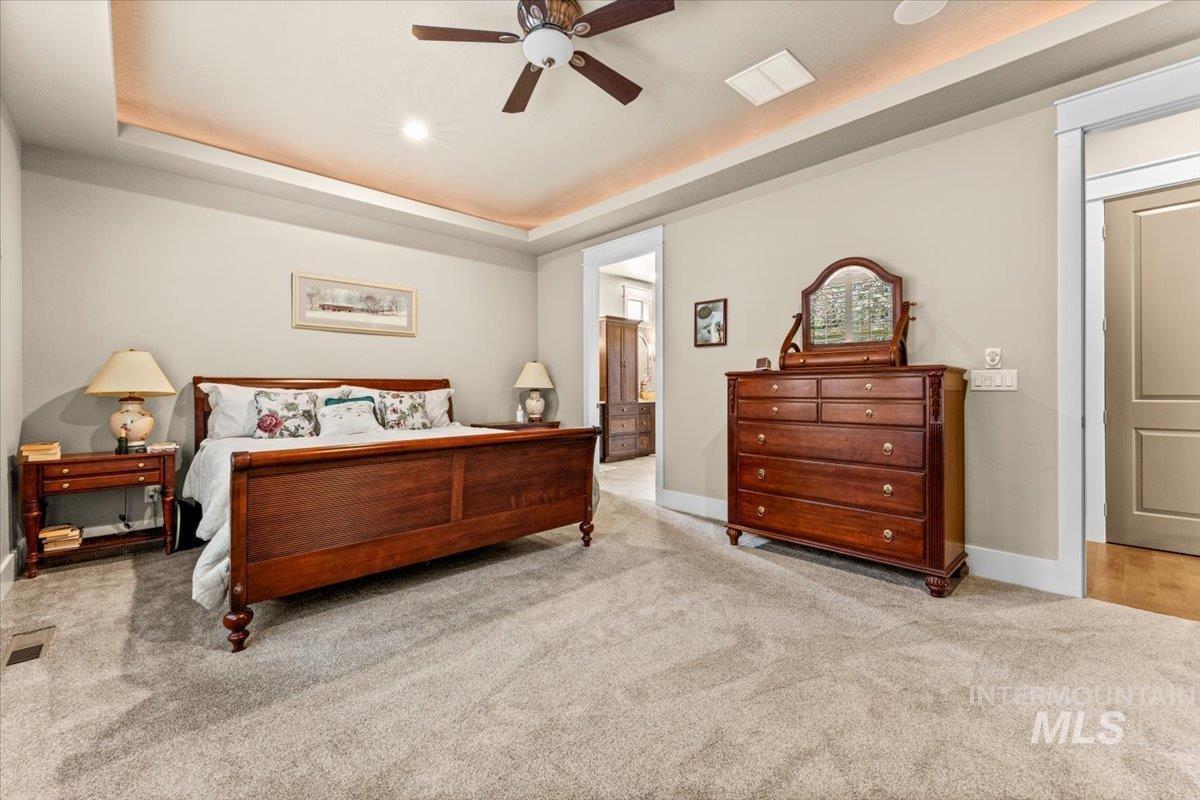 3837 W Sugar Tree Dr, Meridian, Idaho 83646, 3 Bedrooms, 2.5 Bathrooms, Residential For Sale, Price $850,000,MLS 98989066