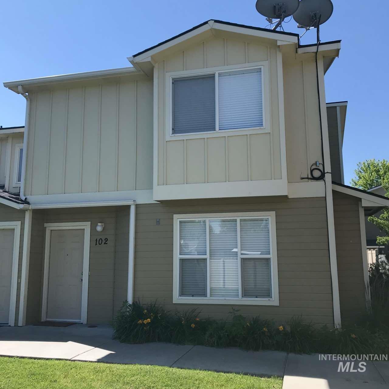 10970 W Garverdale, Boise, Idaho 83713, 3 Bedrooms, 2 Bathrooms, Residential For Sale, Price $310,000,MLS 98989068