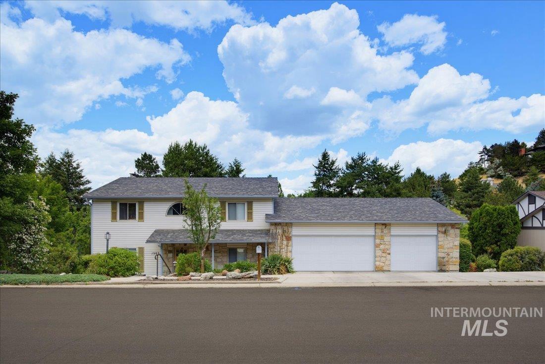 1982 E Roanoke Dr, Boise, Idaho 83712, 5 Bedrooms, 3.5 Bathrooms, Residential For Sale, Price $1,200,000,MLS 98989073