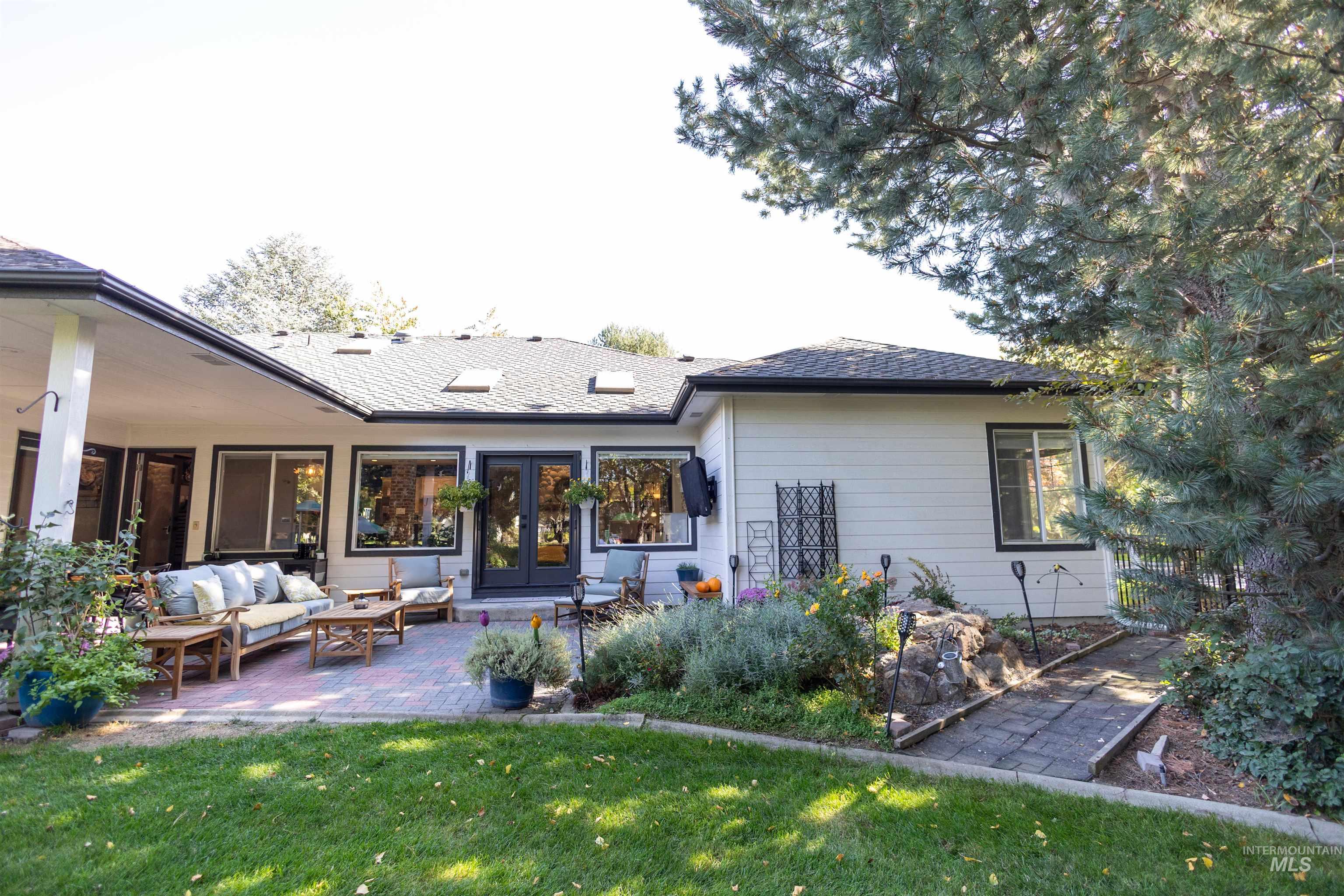1331 S Watermark Ave., Eagle, Idaho 83616, 3 Bedrooms, 2 Bathrooms, Residential For Sale, Price $899,999,MLS 98989074