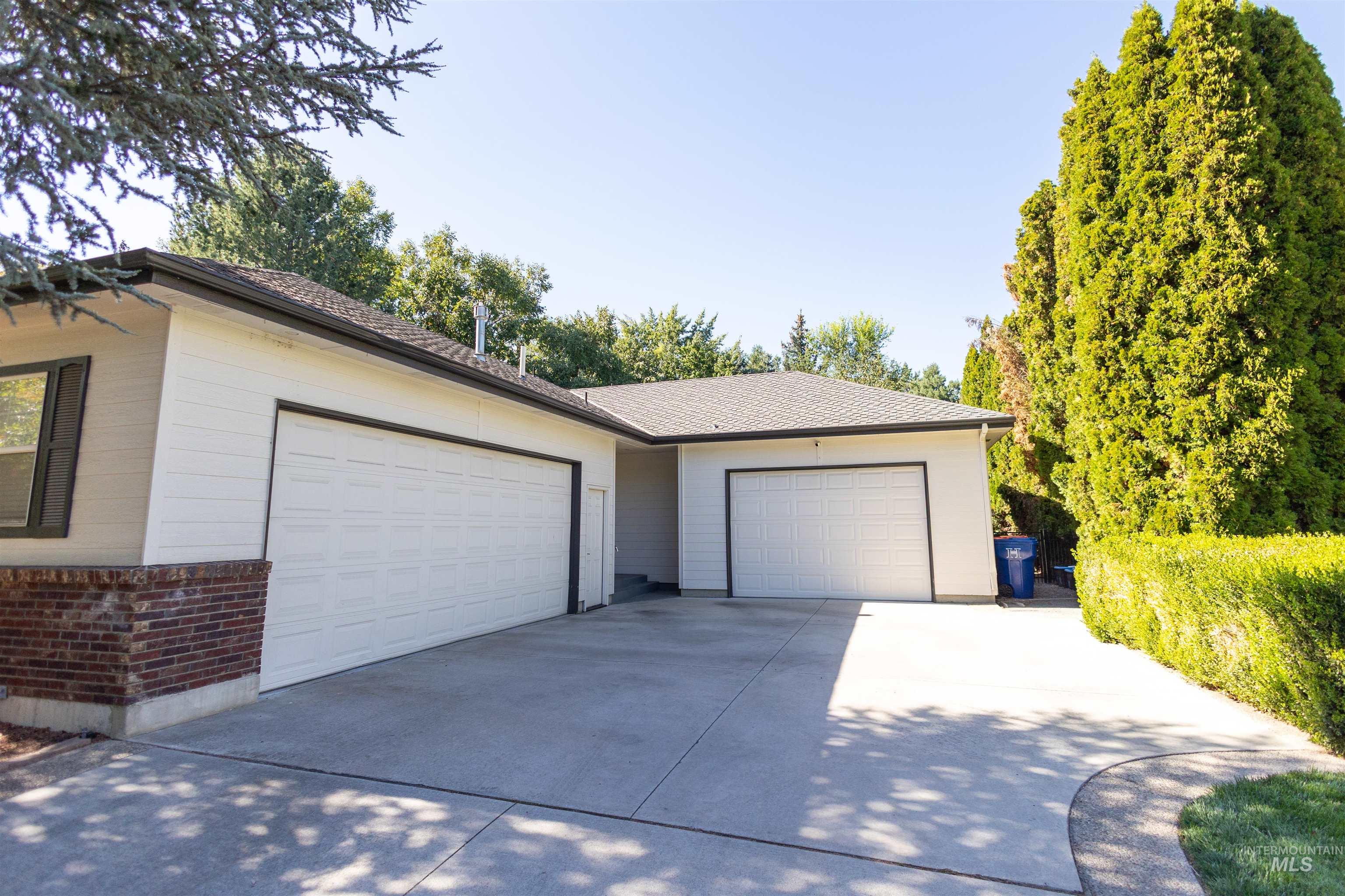 1331 S Watermark Ave., Eagle, Idaho 83616, 3 Bedrooms, 2 Bathrooms, Residential For Sale, Price $899,999,MLS 98989074