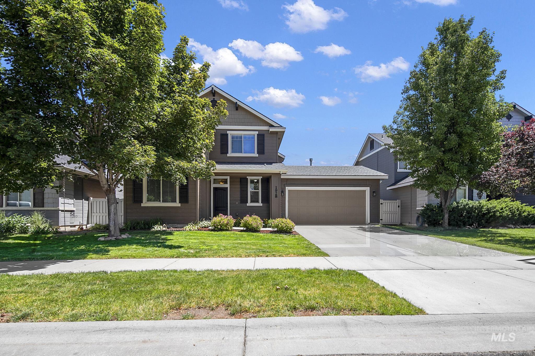 1928 Ridge Way, Middleton, Idaho 83644, 3 Bedrooms, 2.5 Bathrooms, Residential For Sale, Price $438,000,MLS 98989076
