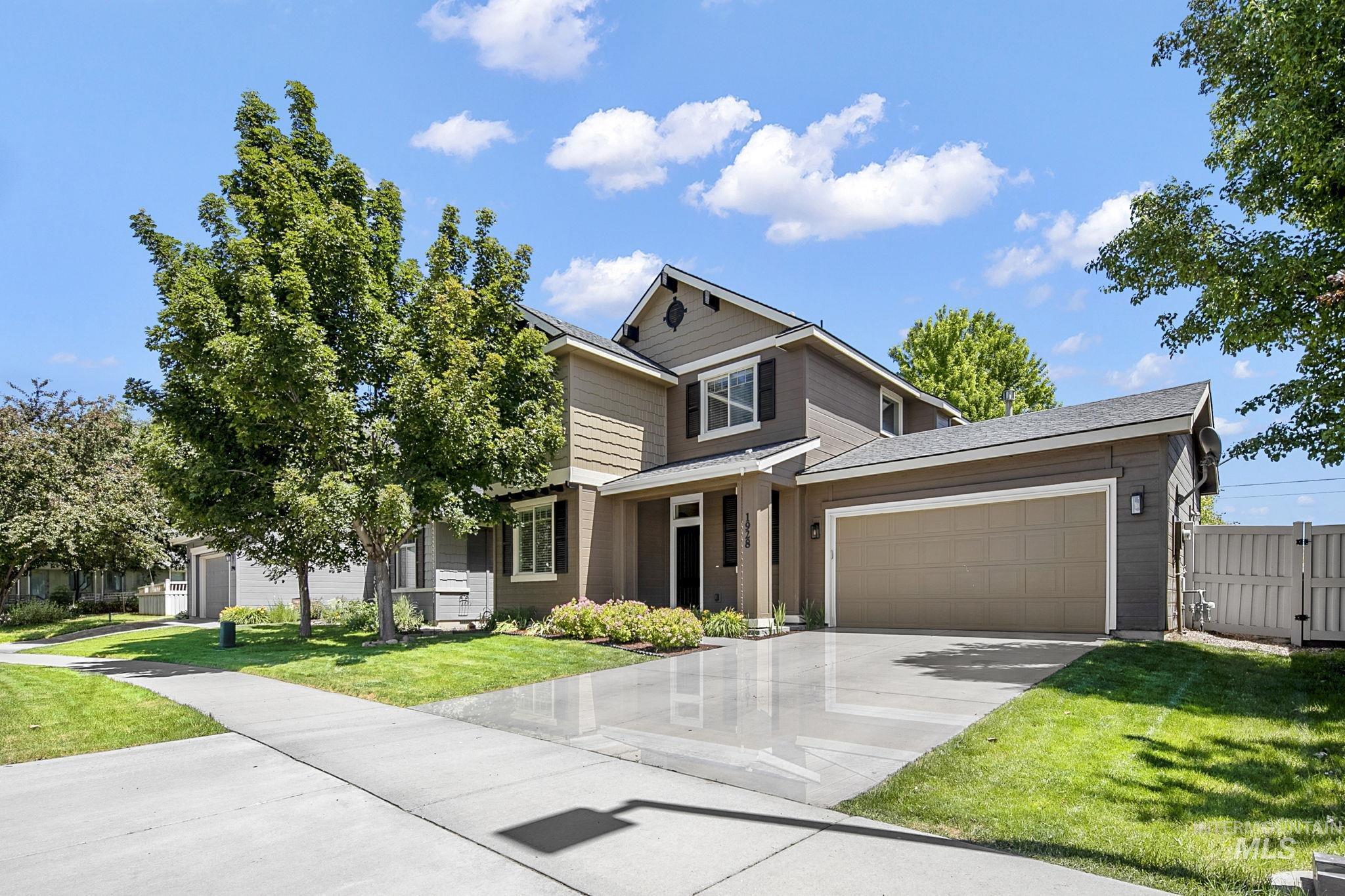1928 Ridge Way, Middleton, Idaho 83644, 3 Bedrooms, 2.5 Bathrooms, Residential For Sale, Price $438,000,MLS 98989076