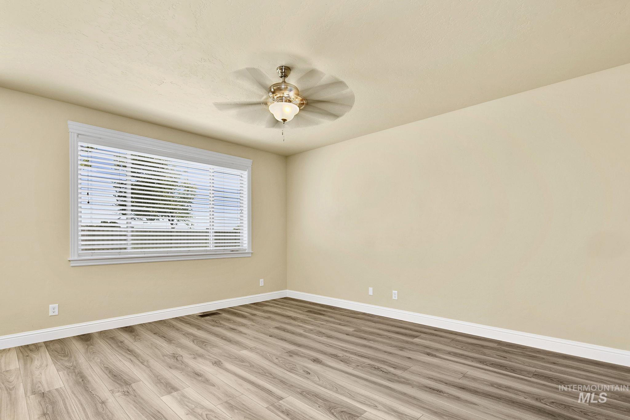 1928 Ridge Way, Middleton, Idaho 83644, 3 Bedrooms, 2.5 Bathrooms, Residential For Sale, Price $438,000,MLS 98989076